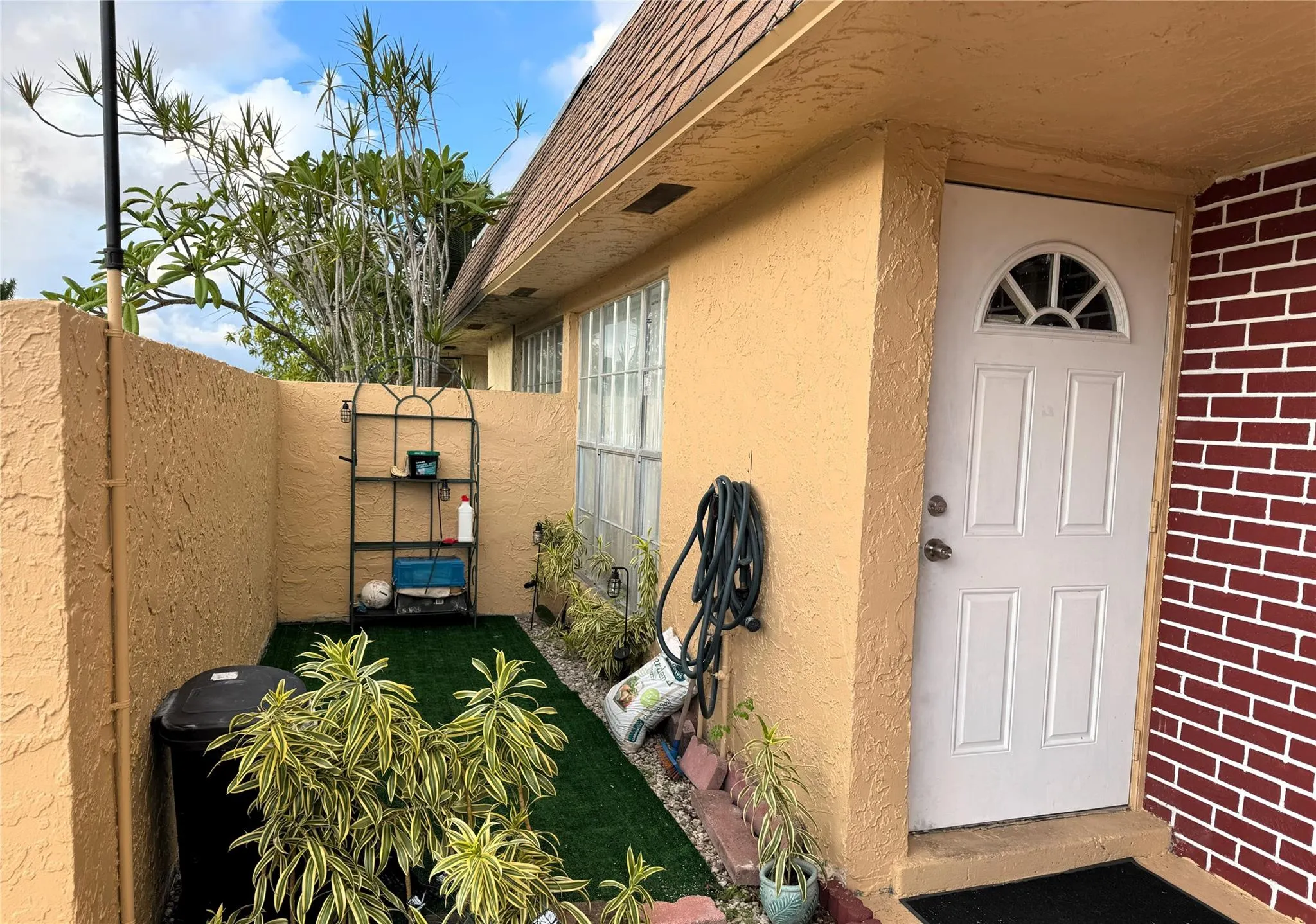 802 SW 73rd Ave, #14