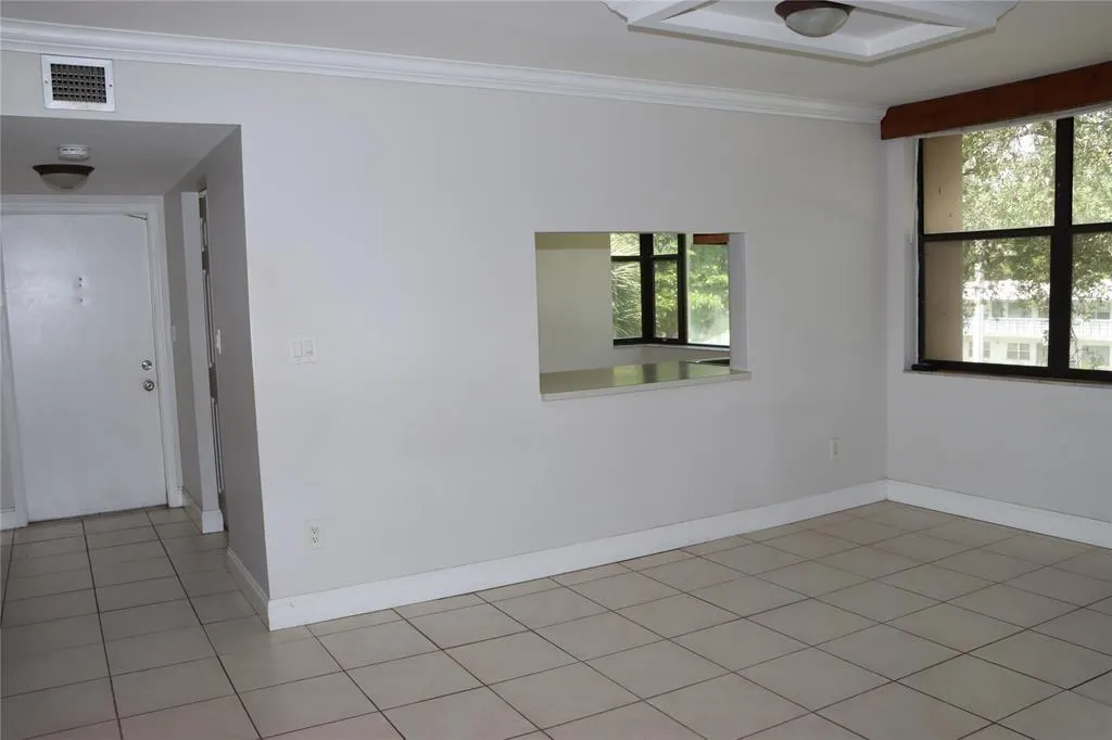 6800 Cypress Rd, #310