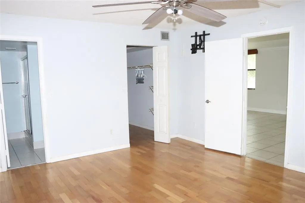6800 Cypress Rd, #310