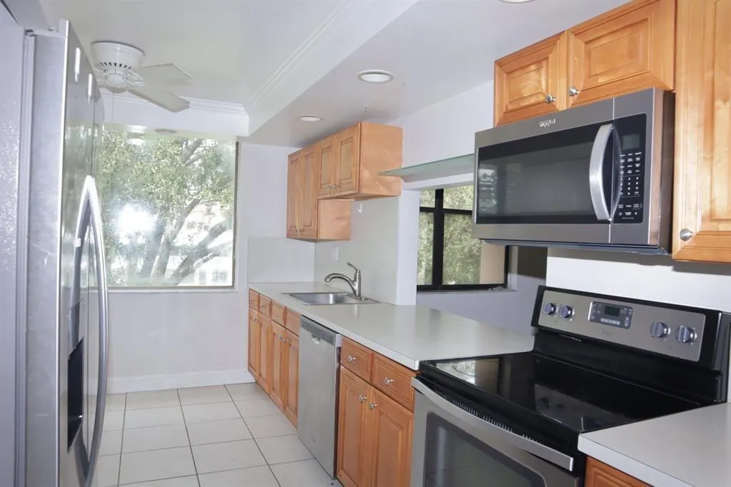 6800 Cypress Rd, #310