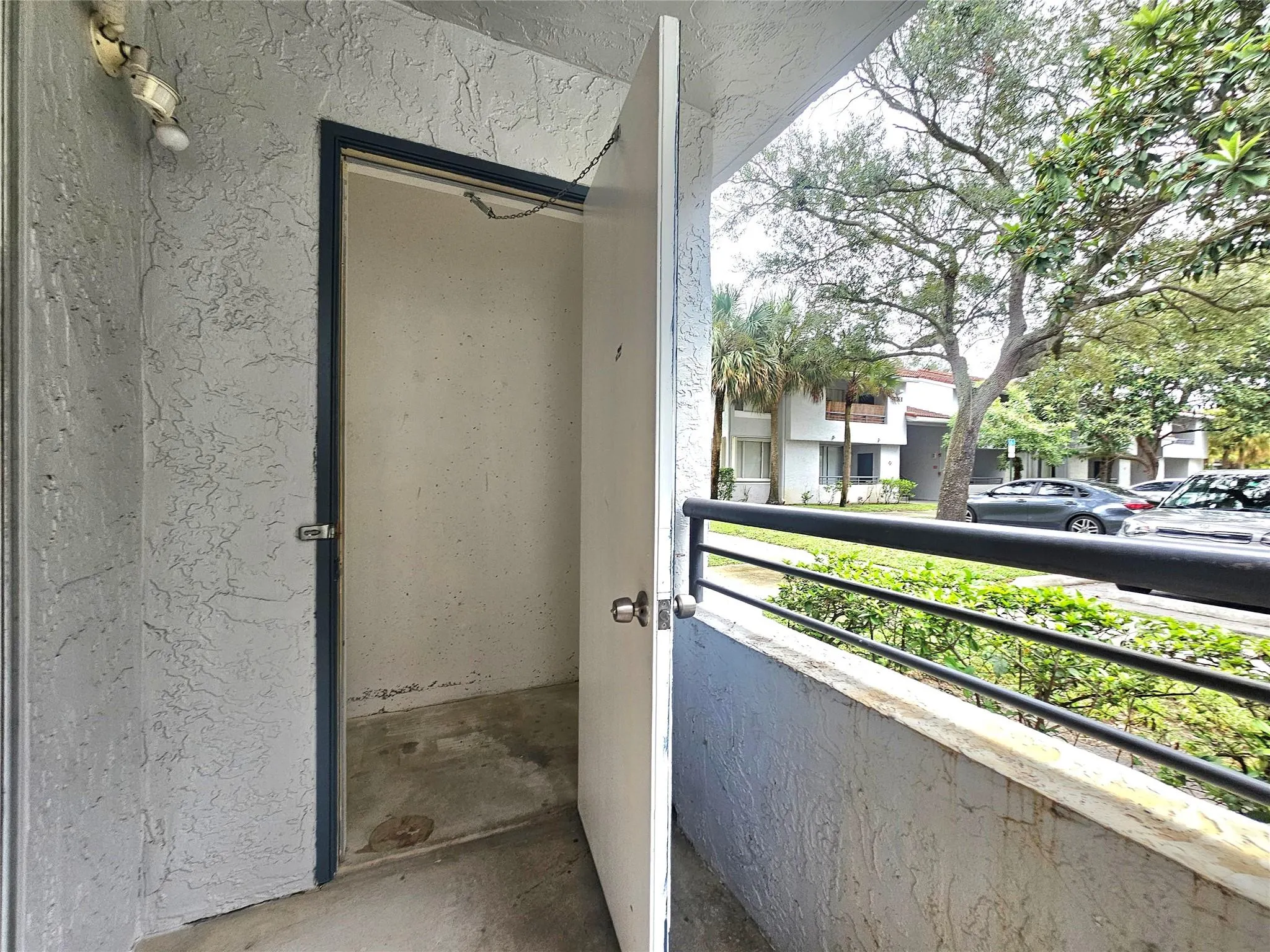 631 Lyons Rd, #12105