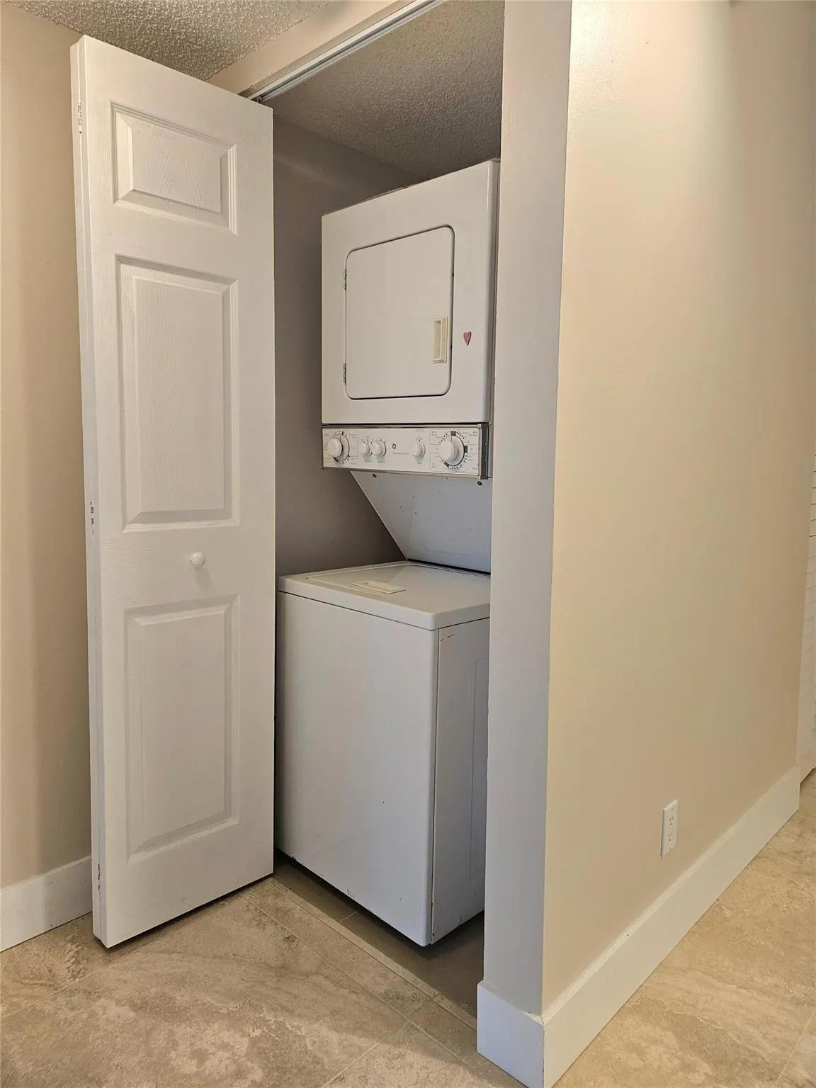 631 Lyons Rd, #12105