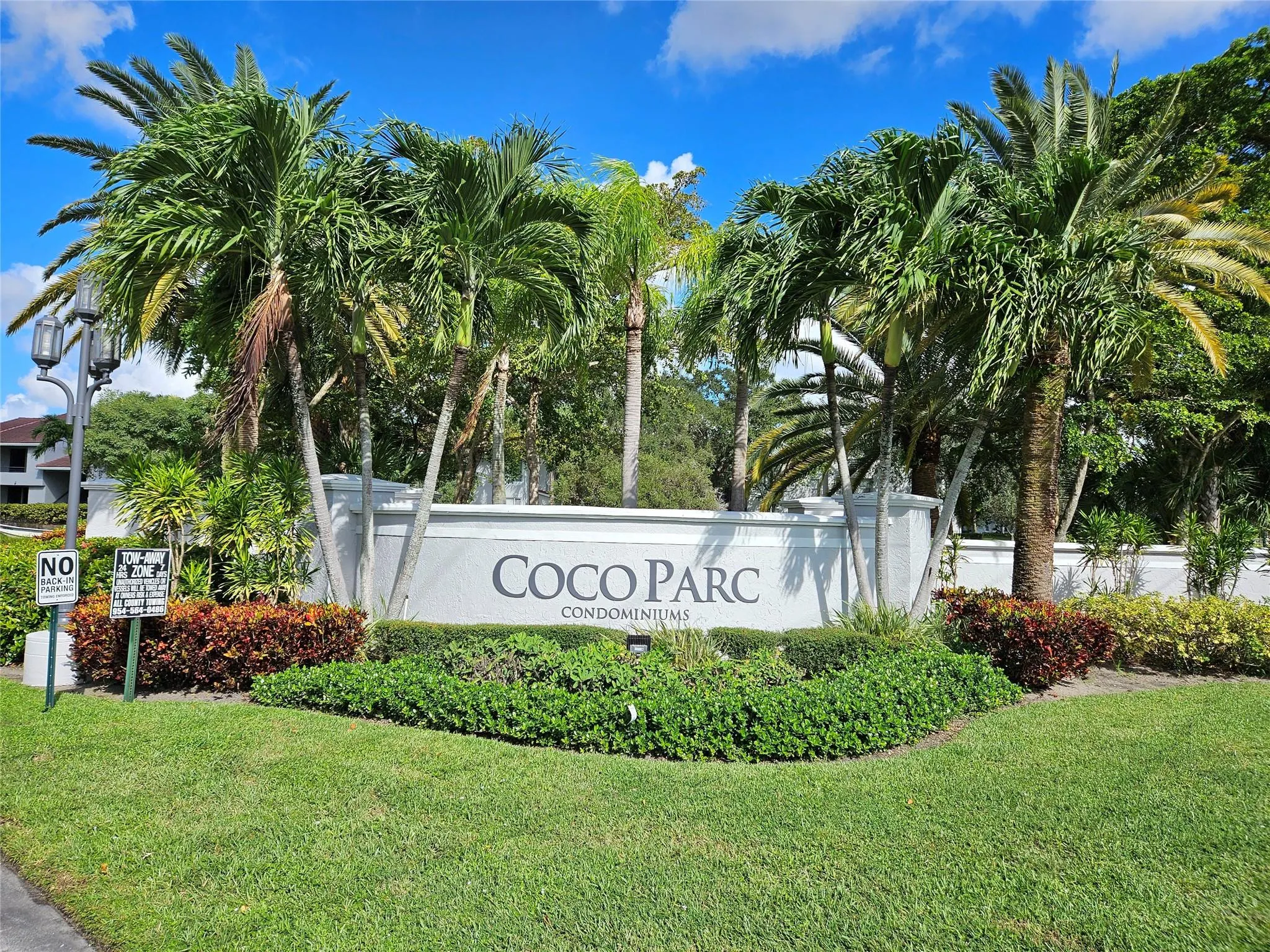 631 Lyons Rd, #12105