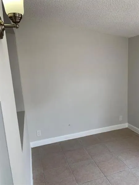1301 NW 3RD AV