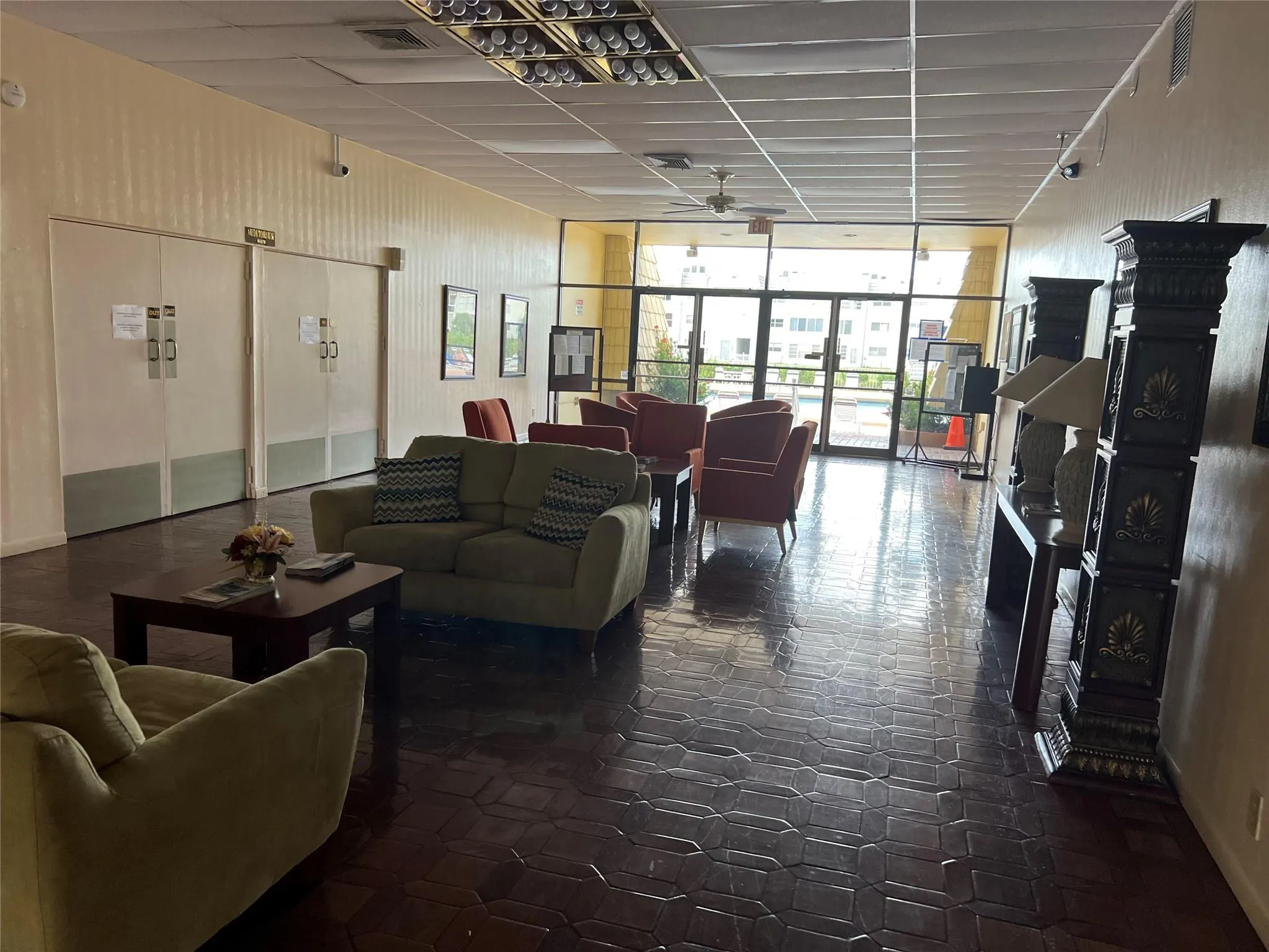 8135 Sunrise Lakes Blvd, #307