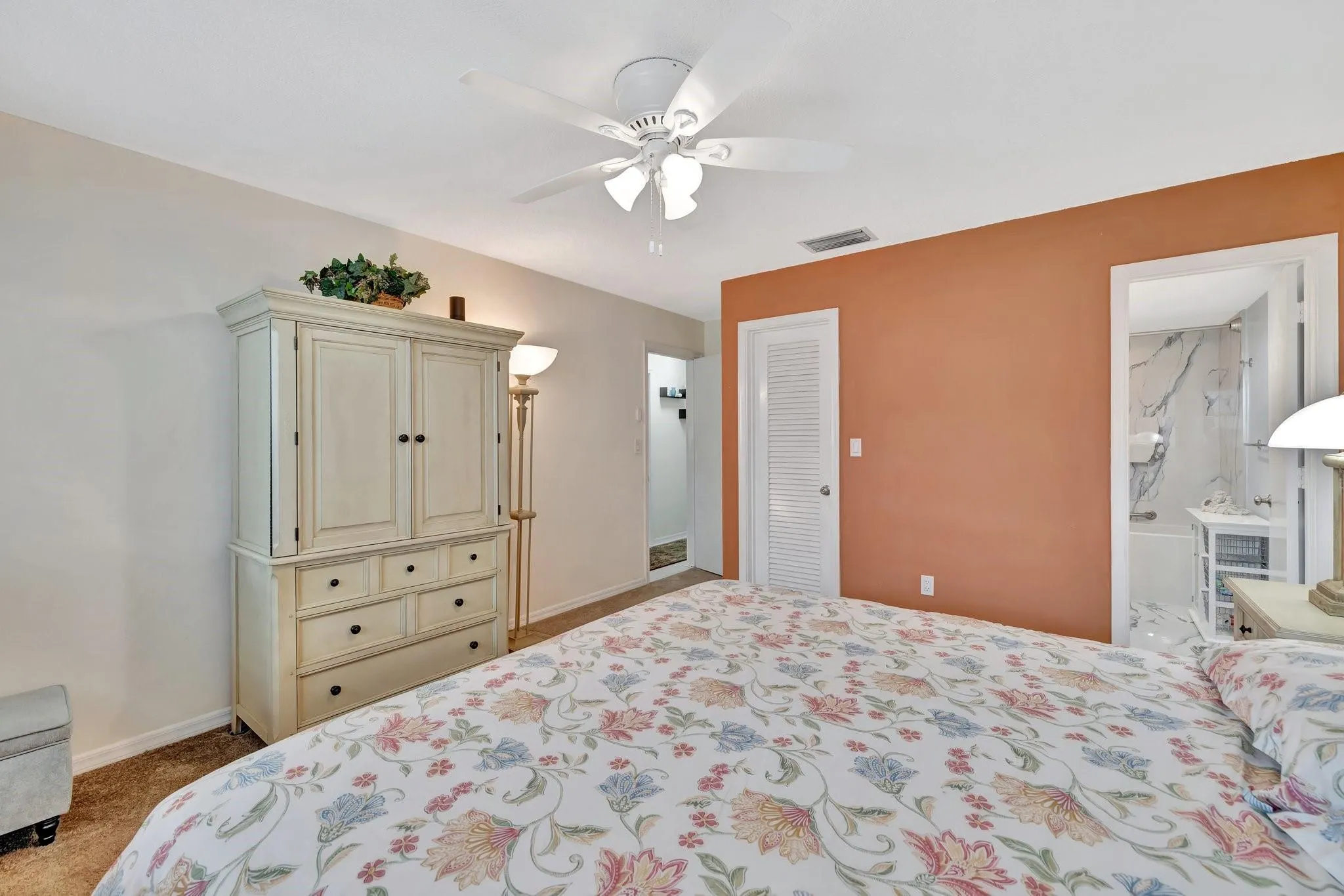 2109 NE 68th St, #203