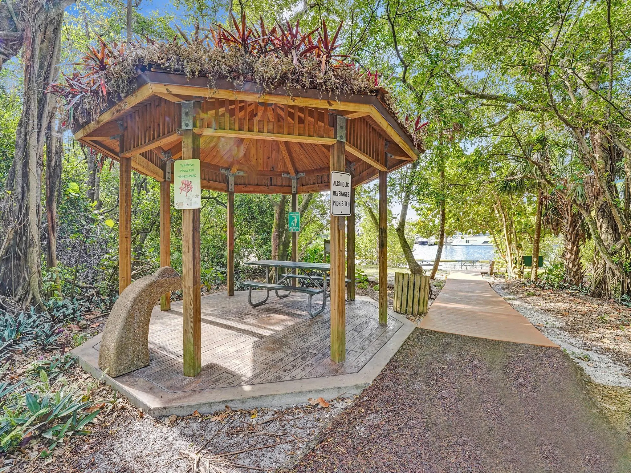 1613 SW 12th Ct