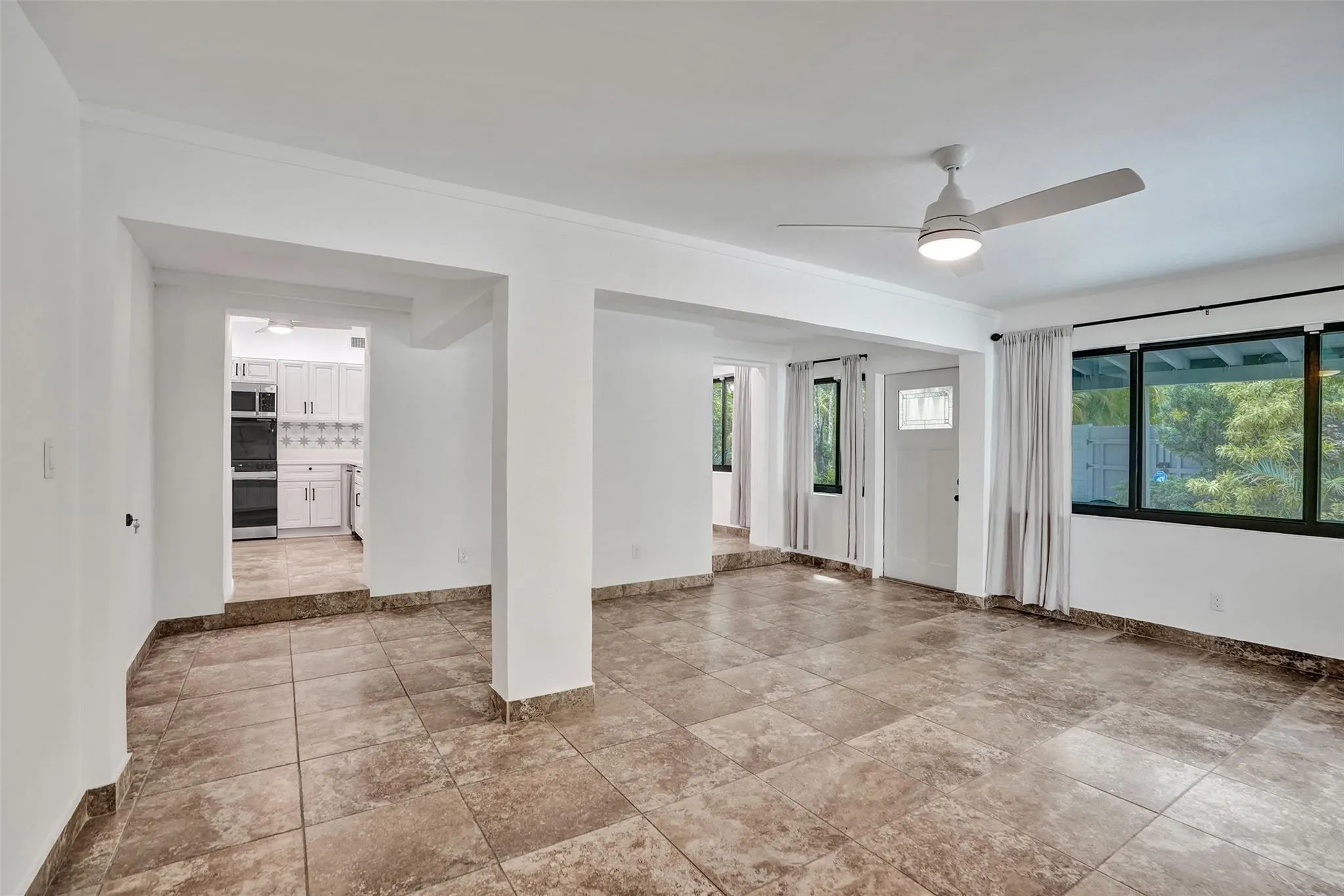 1613 SW 12th Ct