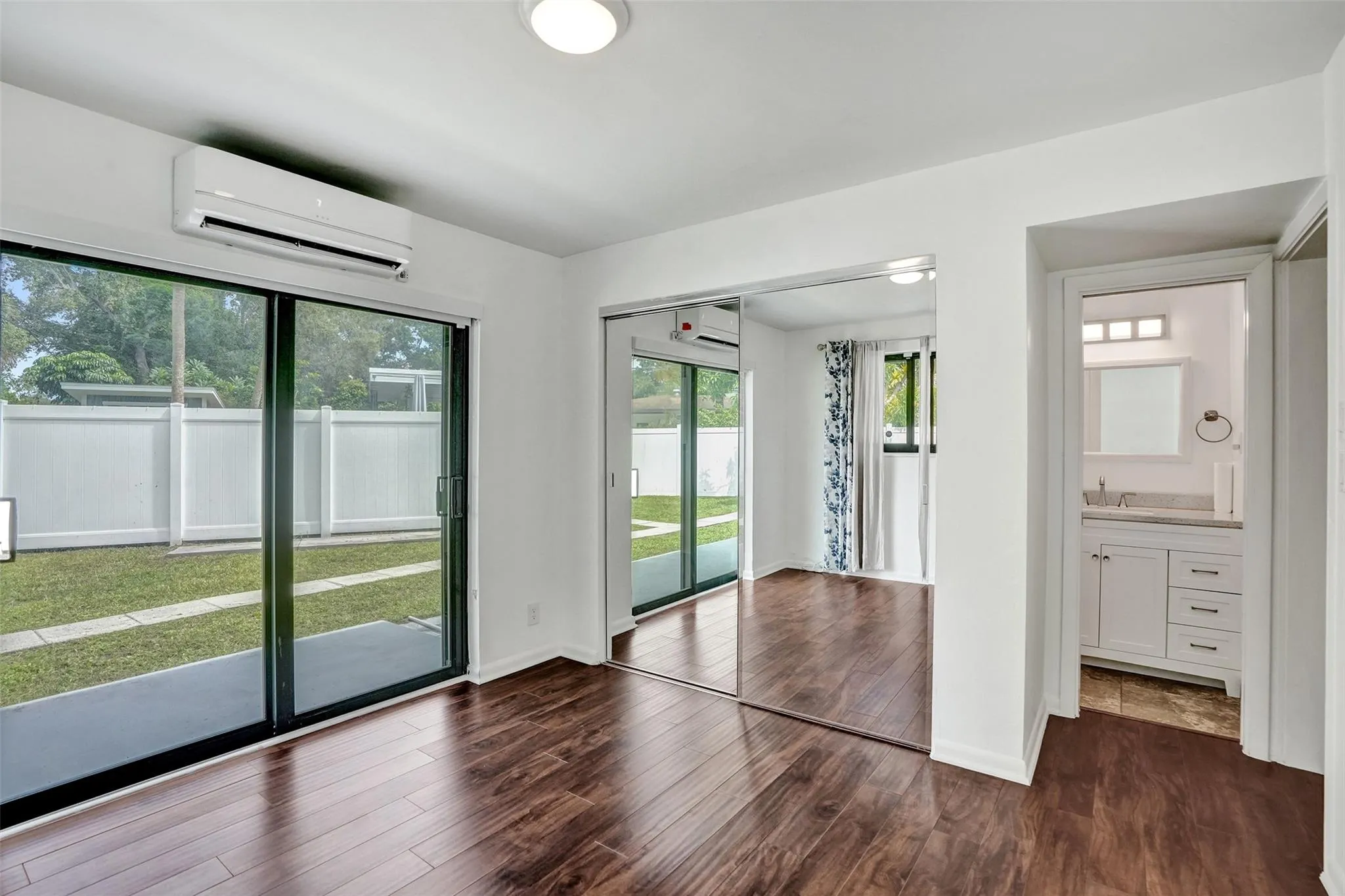 1613 SW 12th Ct