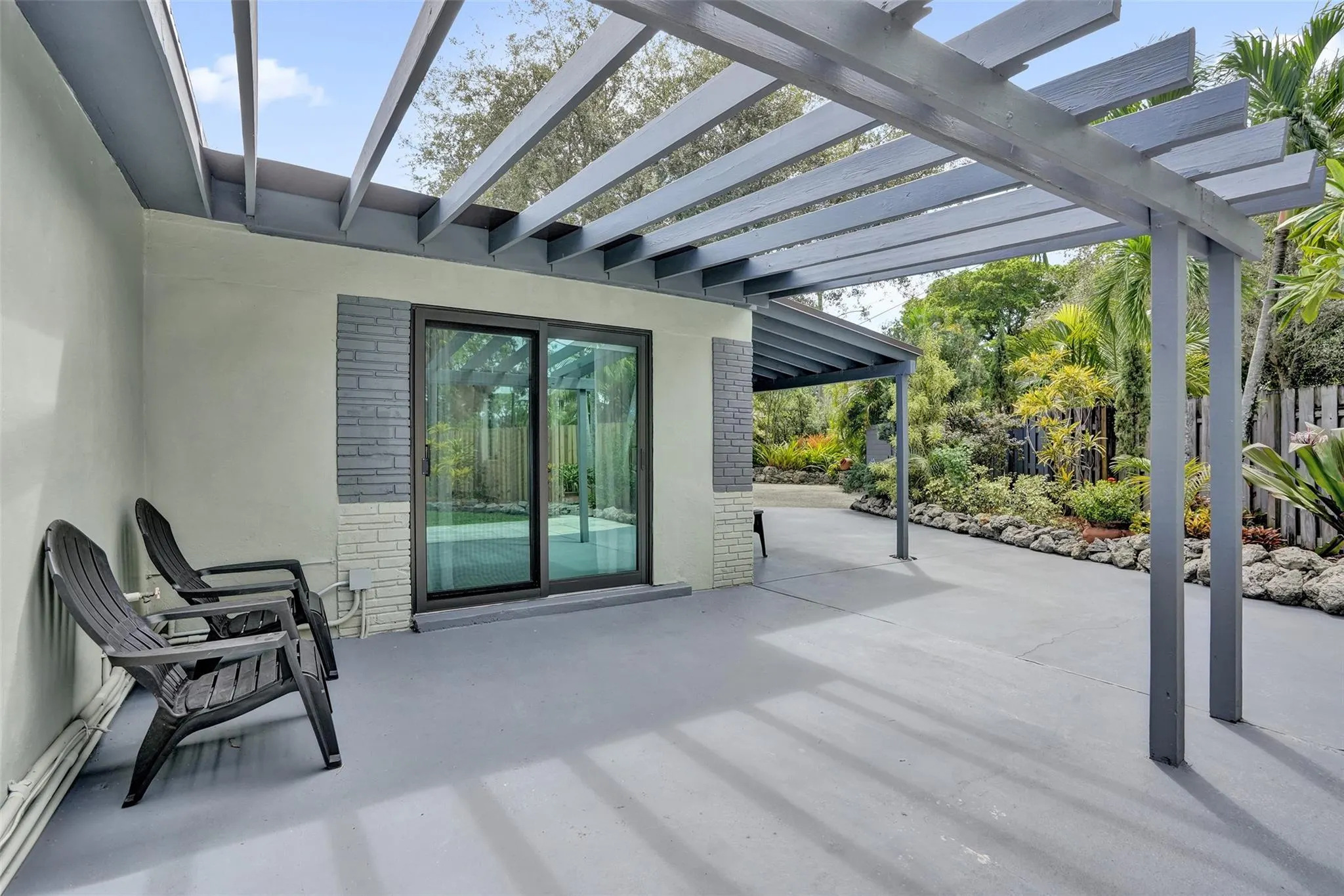 1613 SW 12th Ct