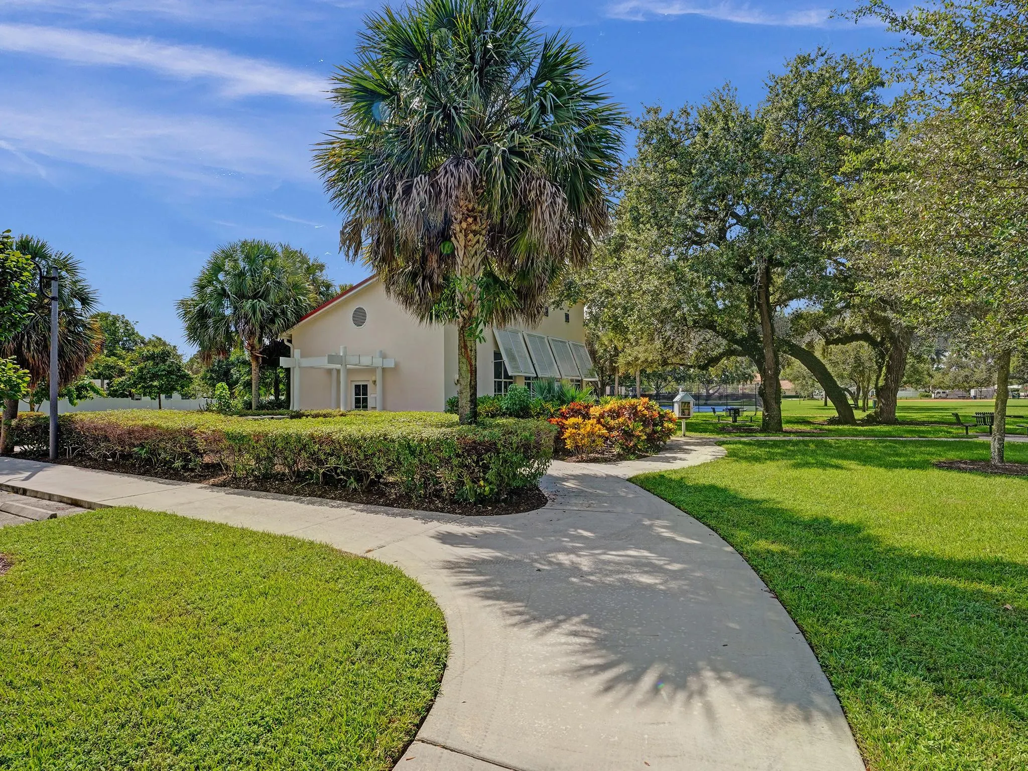 1613 SW 12th Ct