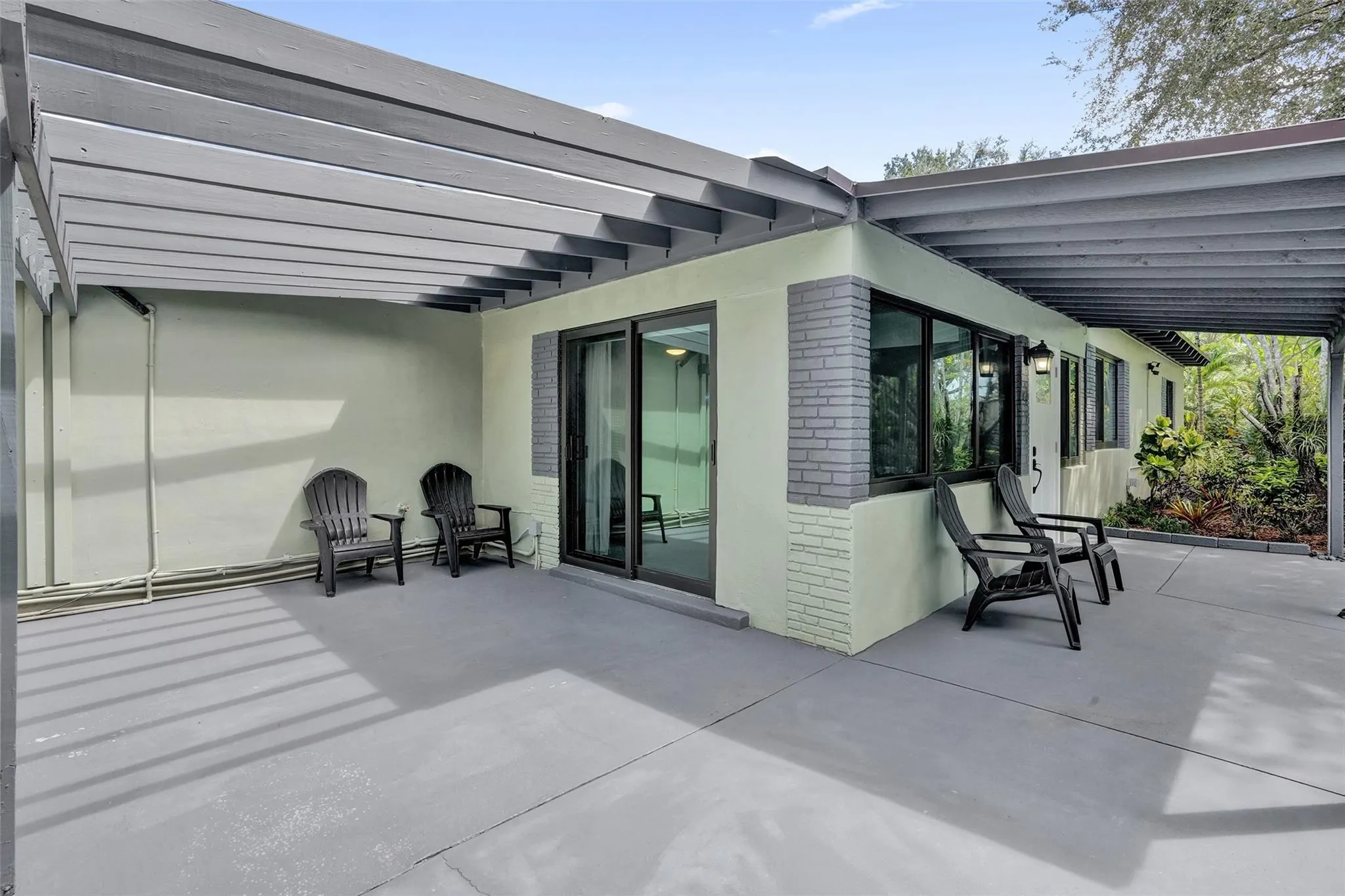 1613 SW 12th Ct