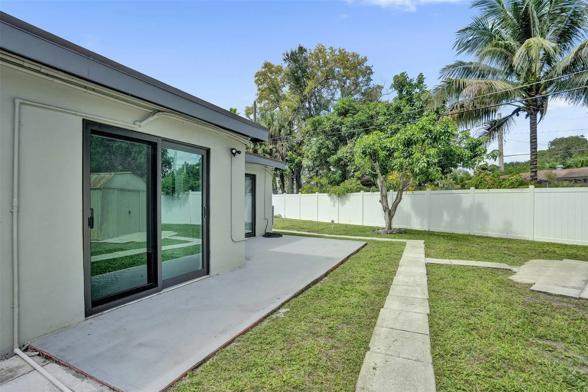 1613 SW 12th Ct