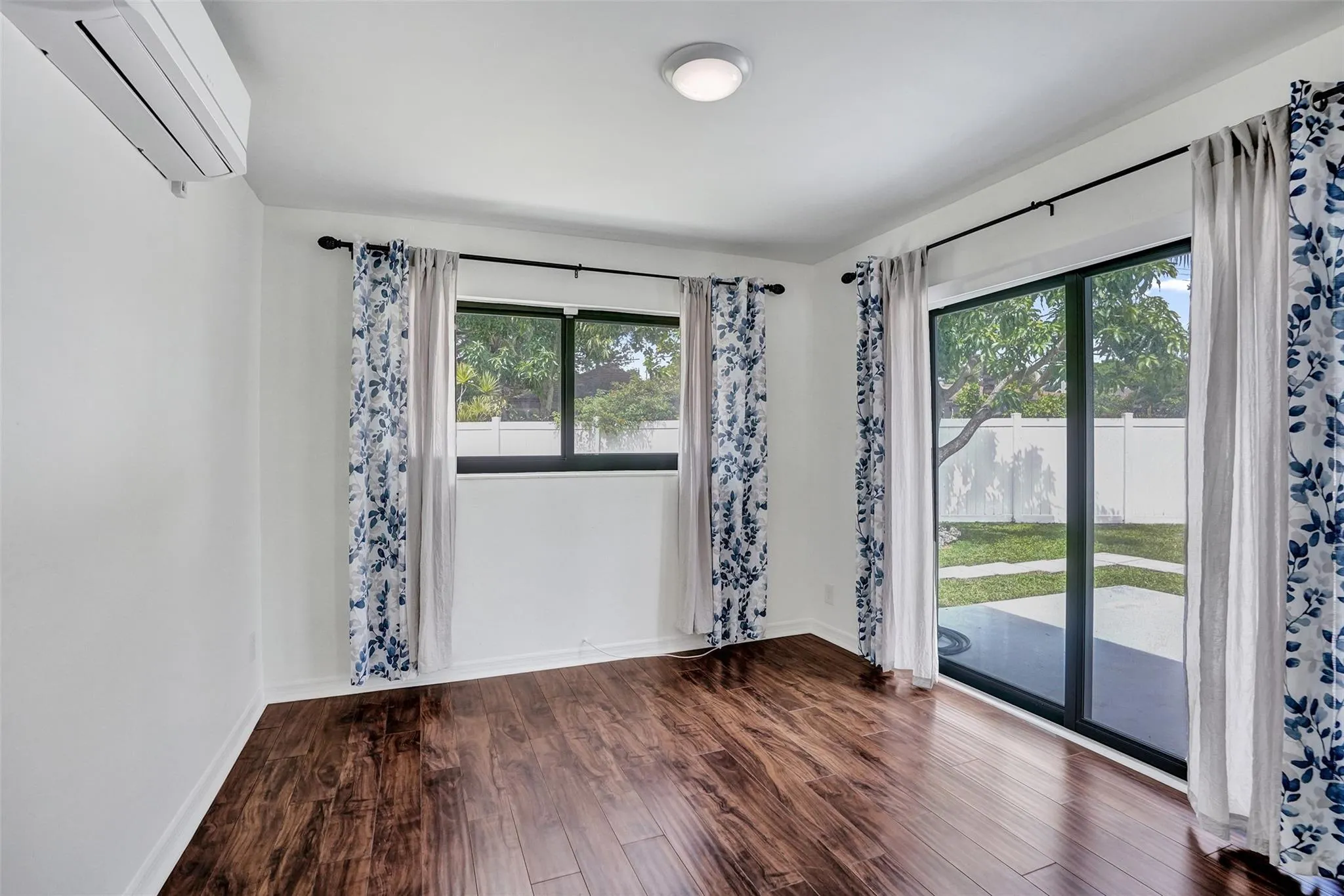 1613 SW 12th Ct