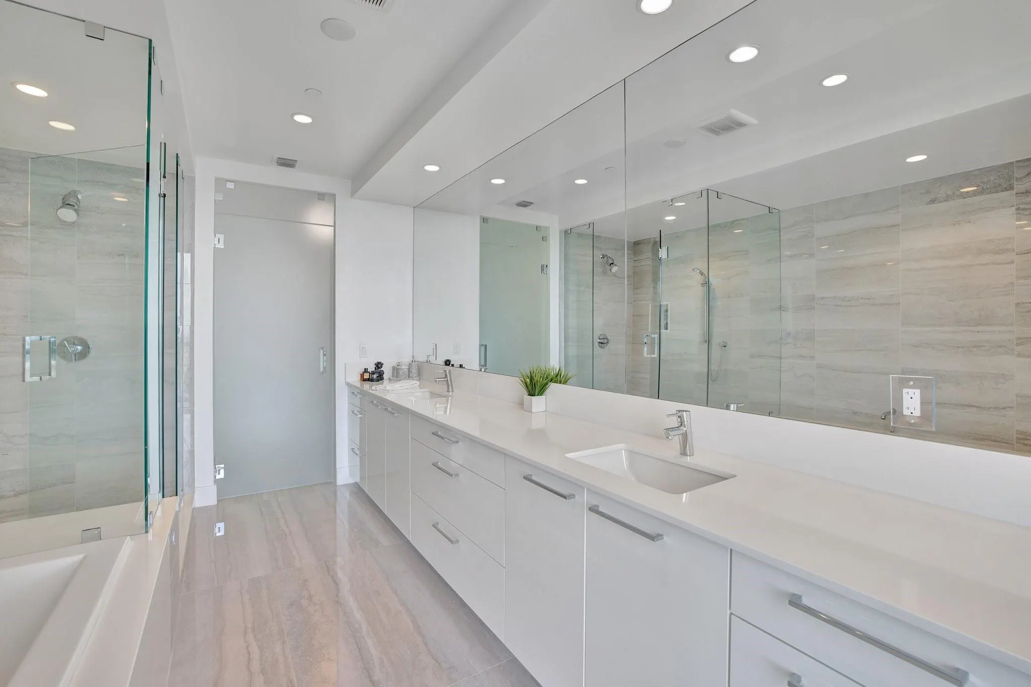 100 E Las Olas Blvd, #4301