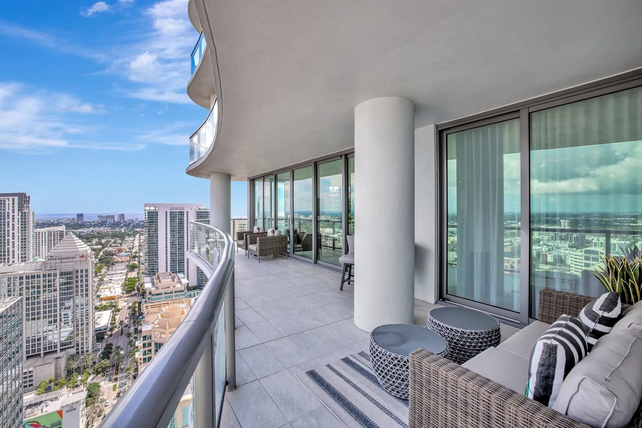 100 E Las Olas Blvd, #4301