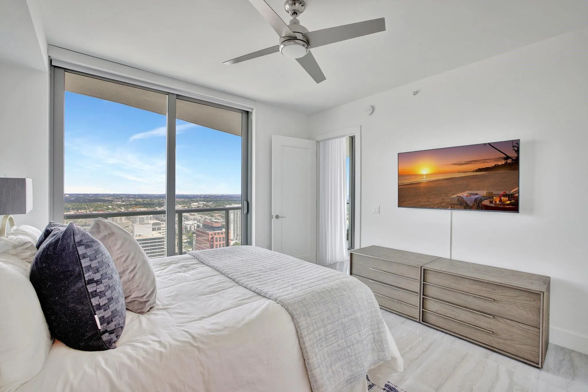 100 E Las Olas Blvd, #4301