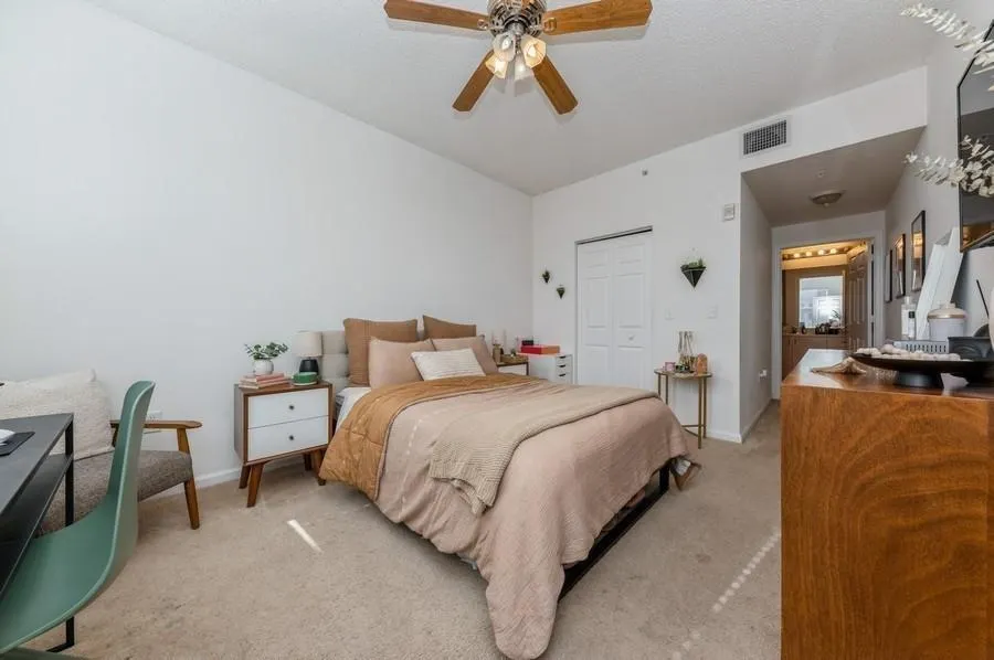 533 NE 3rd Ave, #551