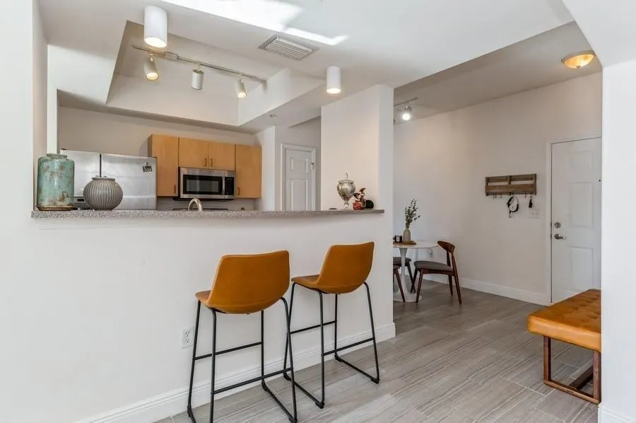 533 NE 3rd Ave, #551