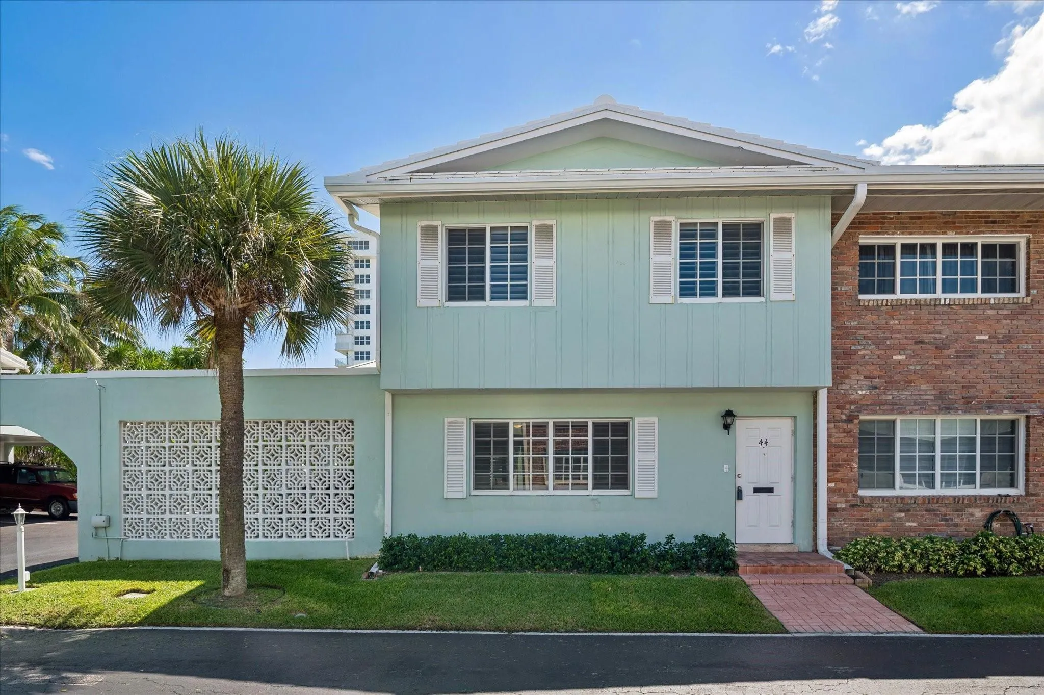 5400 N Ocean Blvd, #44