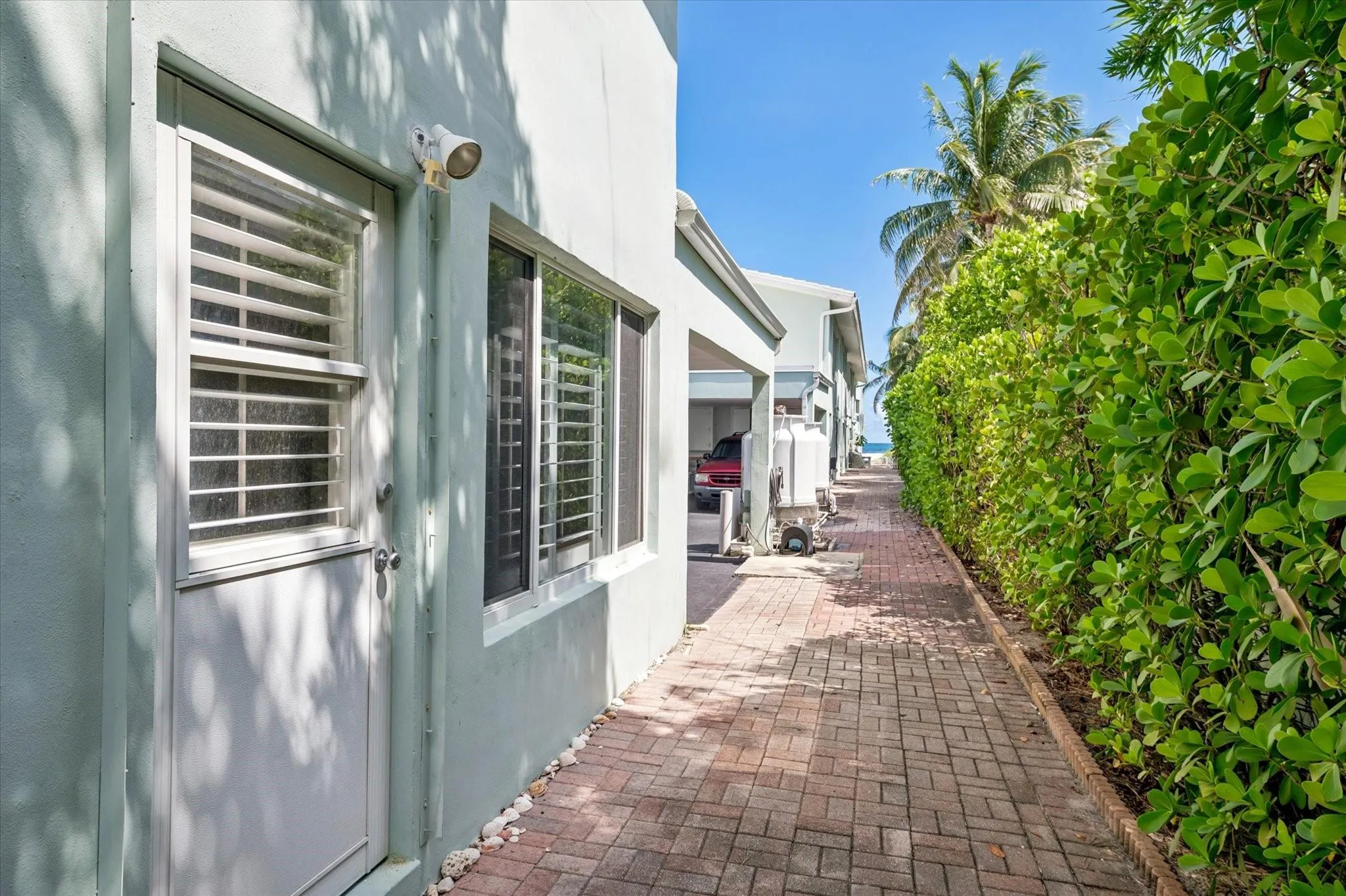 5400 N Ocean Blvd, #44