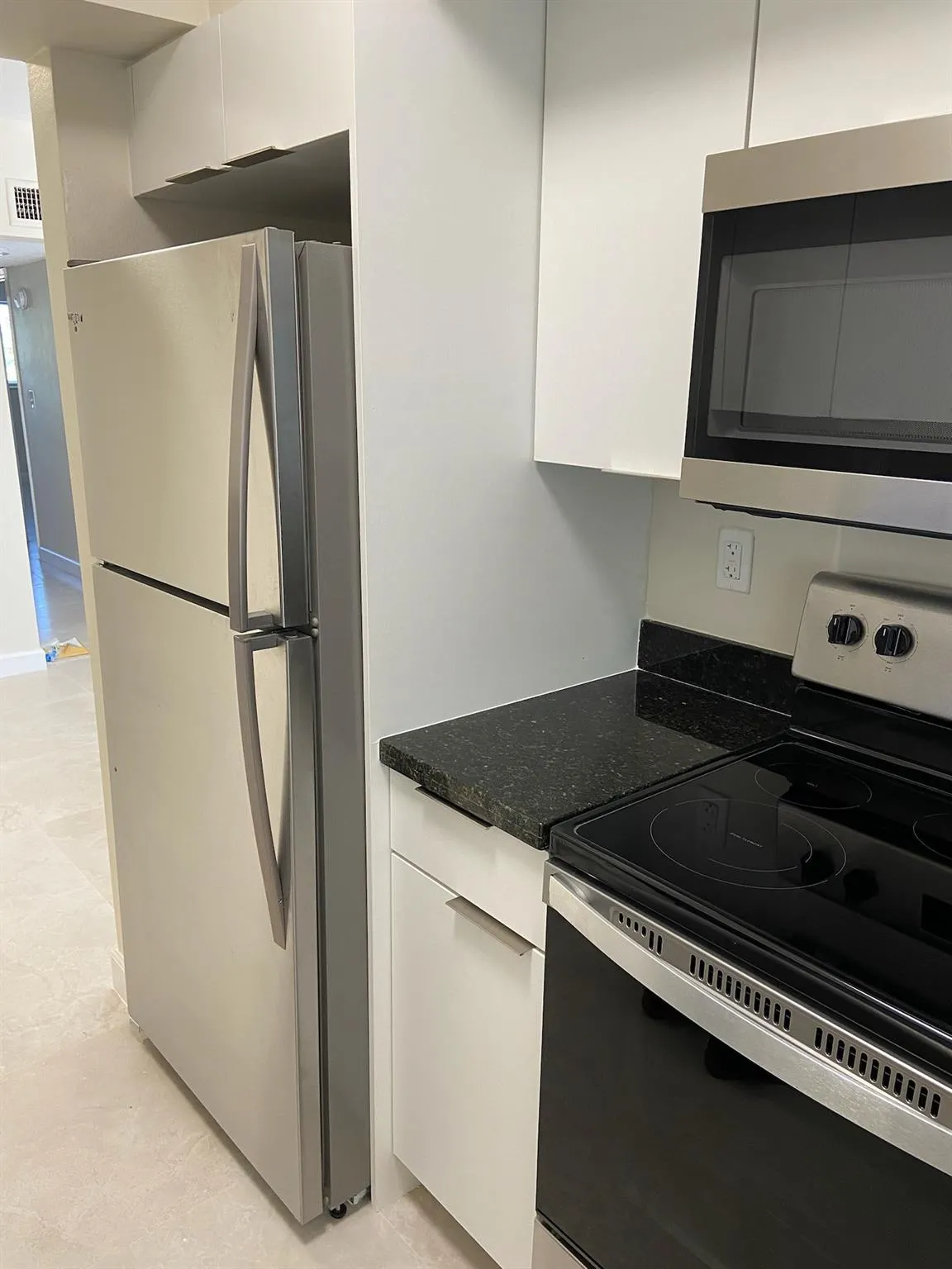 6540 NE 18th Ave, #305
