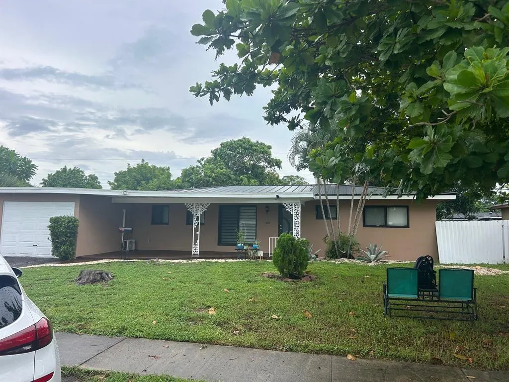 1024 Long Island Ave