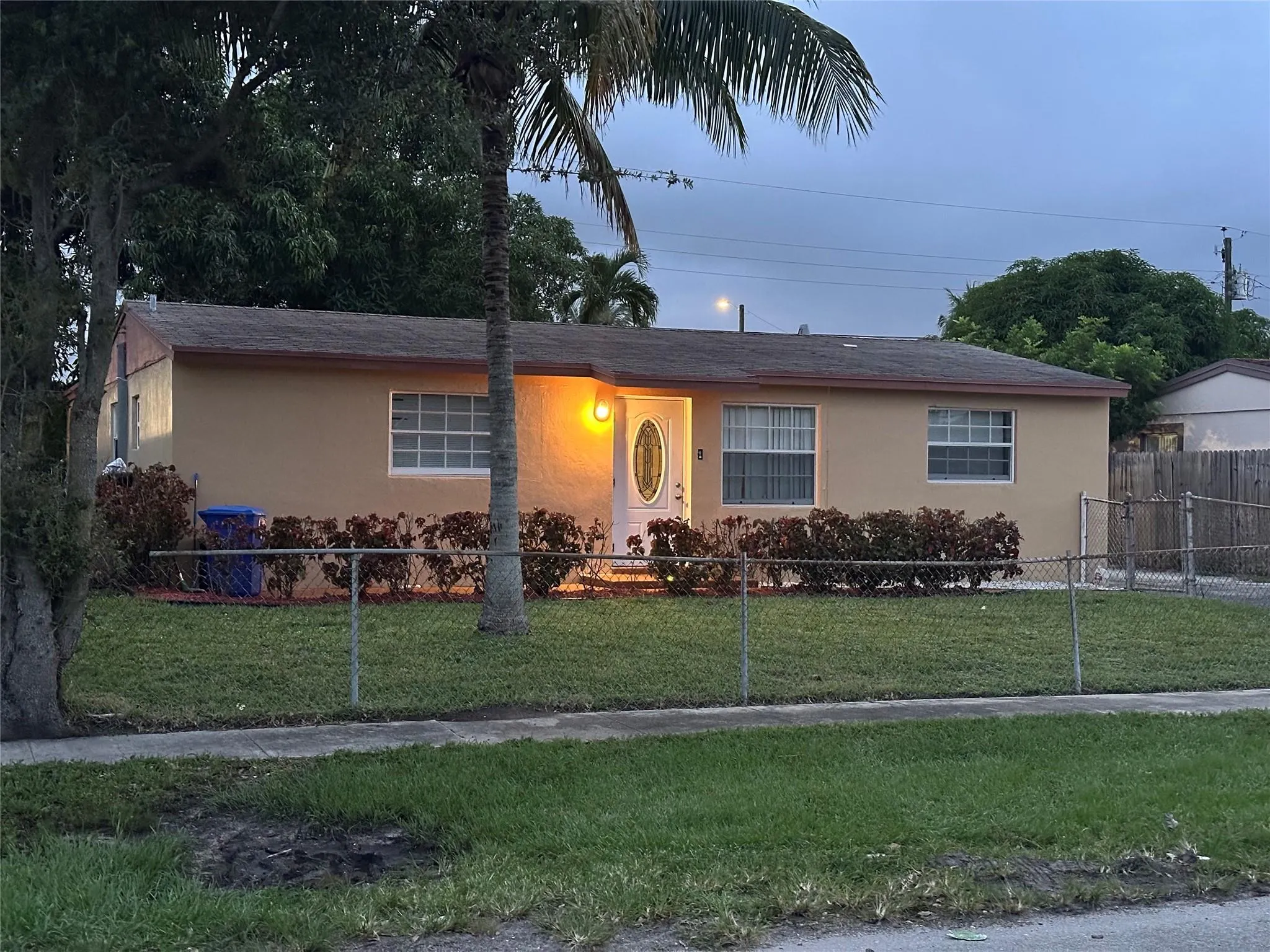 5320 Eadie Pl