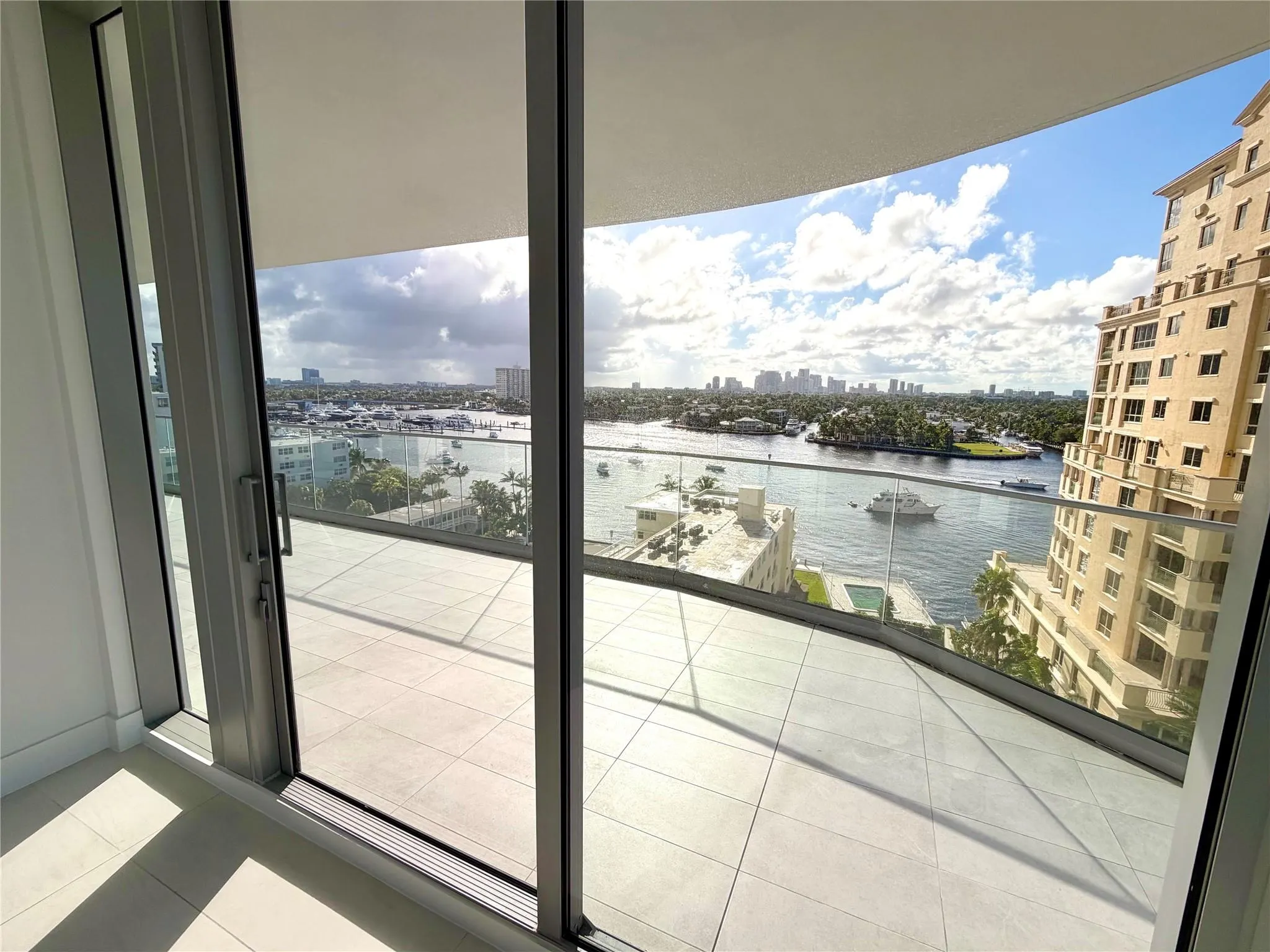 153 N Seabreeze blv, #704