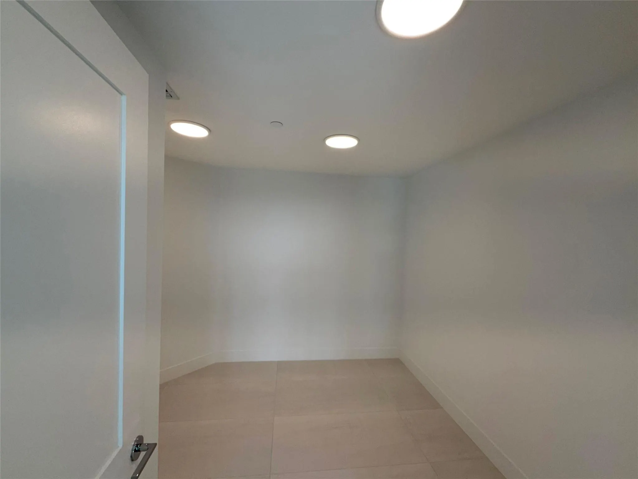 153 N Seabreeze blv, #704