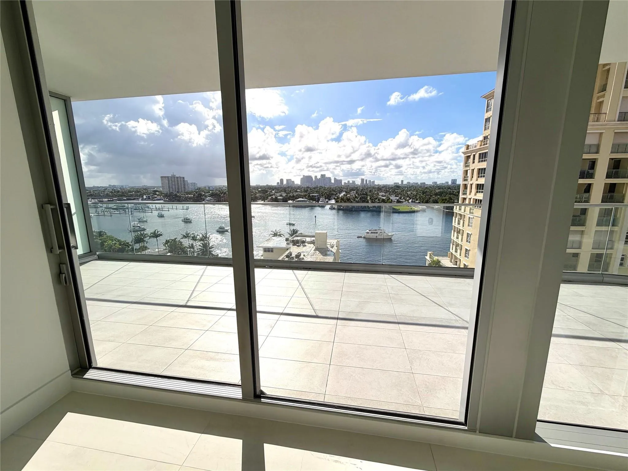 153 N Seabreeze blv, #704