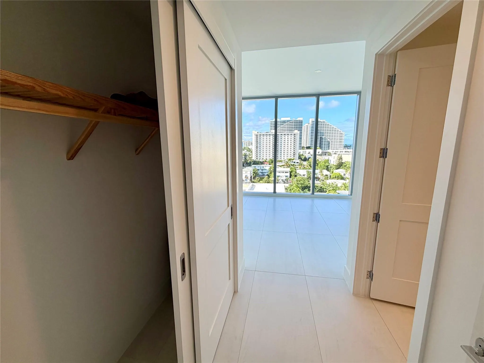 153 N Seabreeze blv, #704