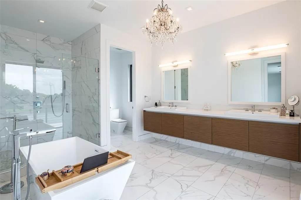 16552 Botaniko Dr S