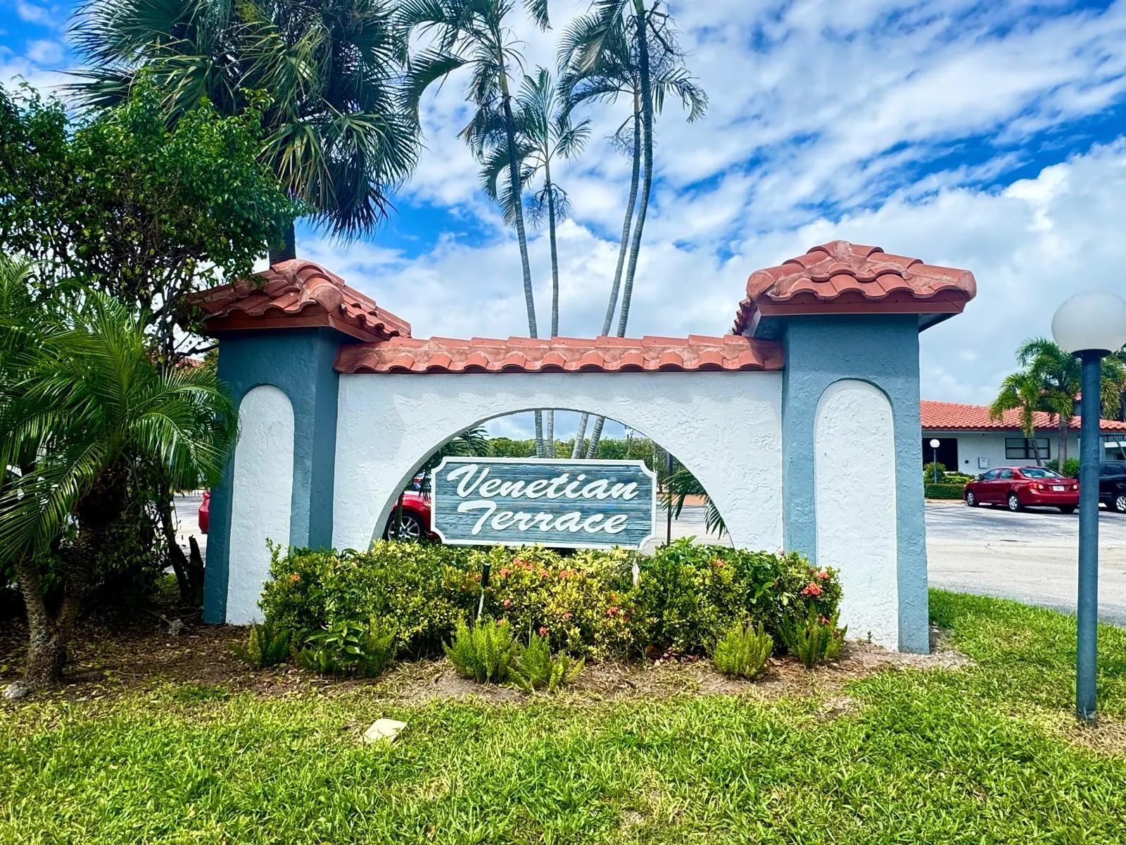 2161 W Woolbright Rd, #m202