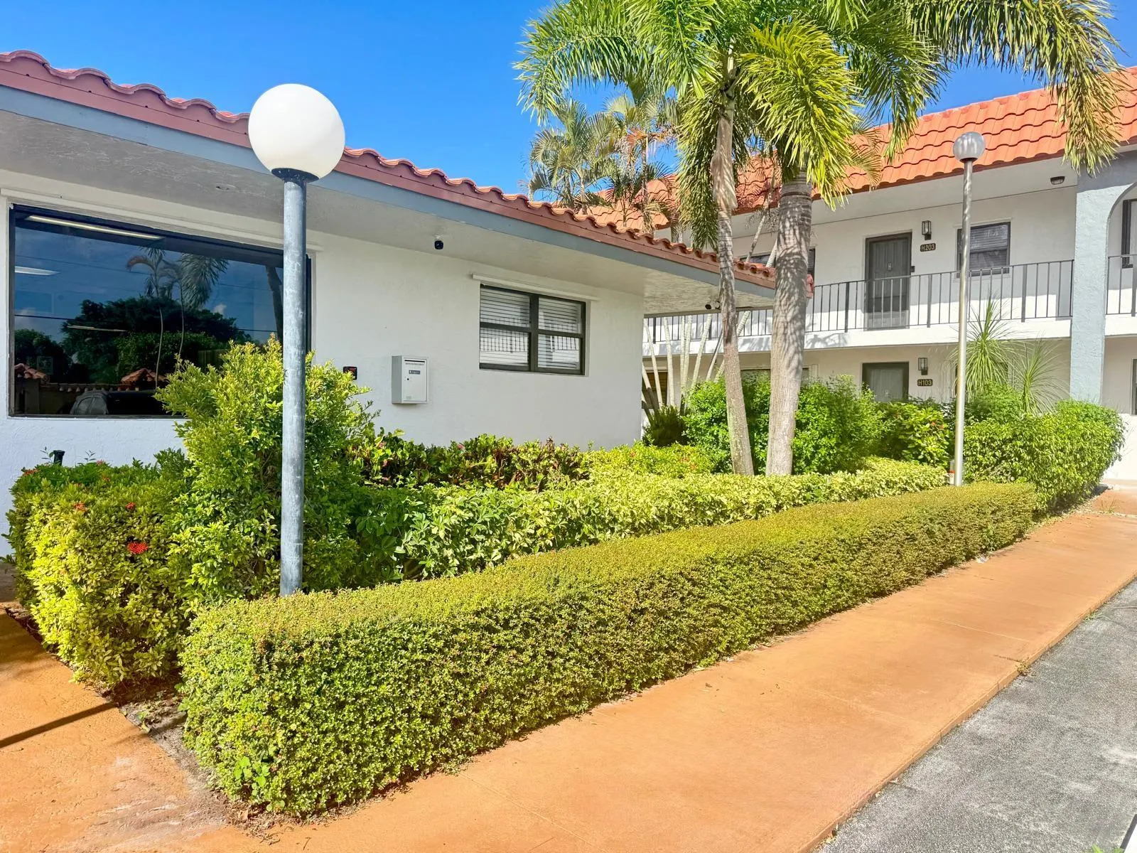 2161 W Woolbright Rd, #m202