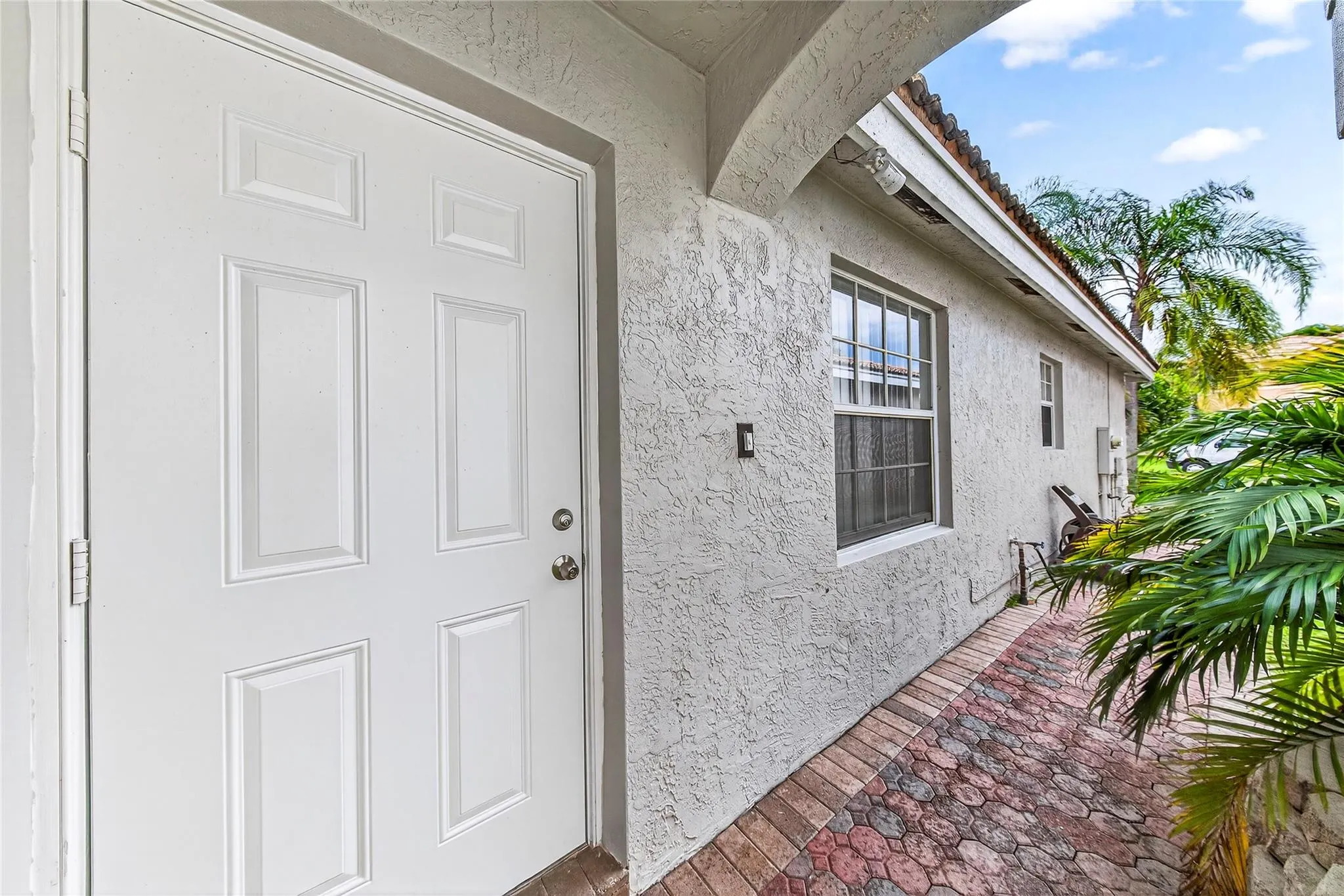 2424 SW 162nd Ave