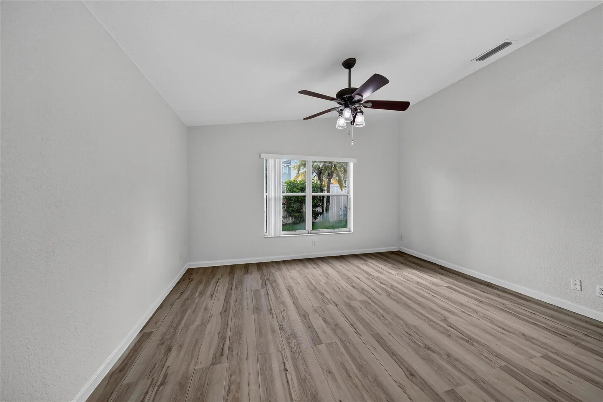 2424 SW 162nd Ave