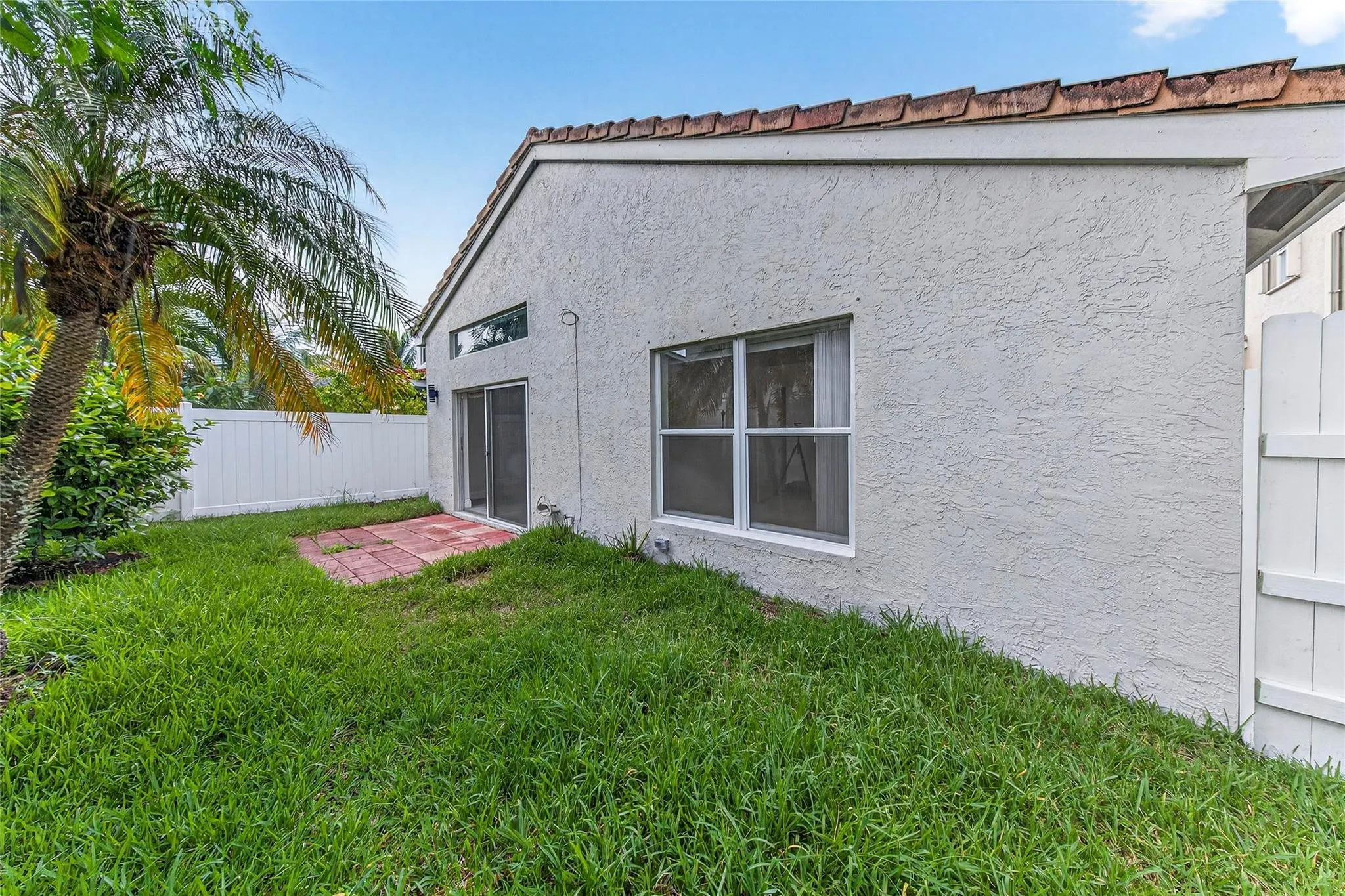 2424 SW 162nd Ave