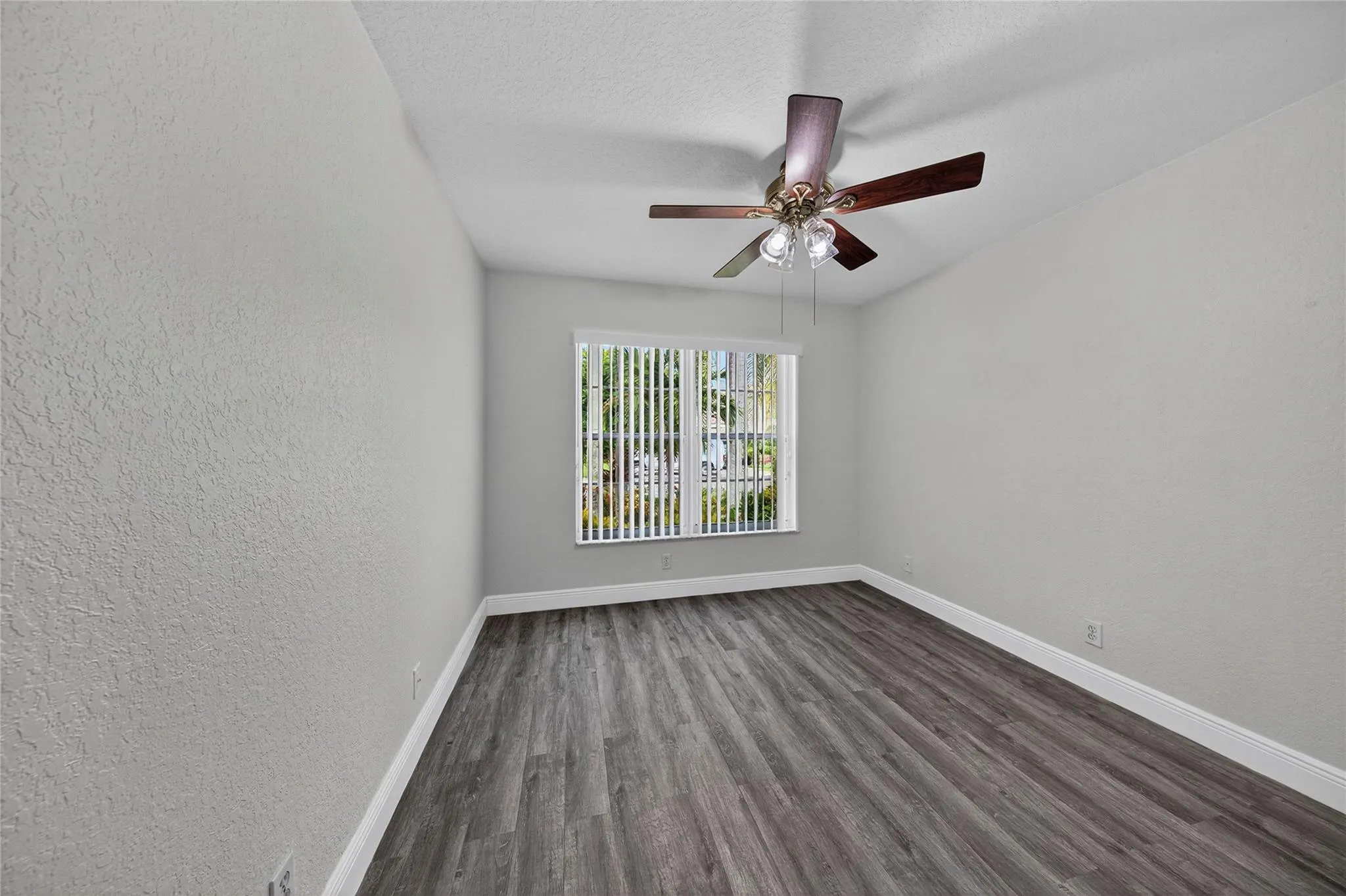 2424 SW 162nd Ave