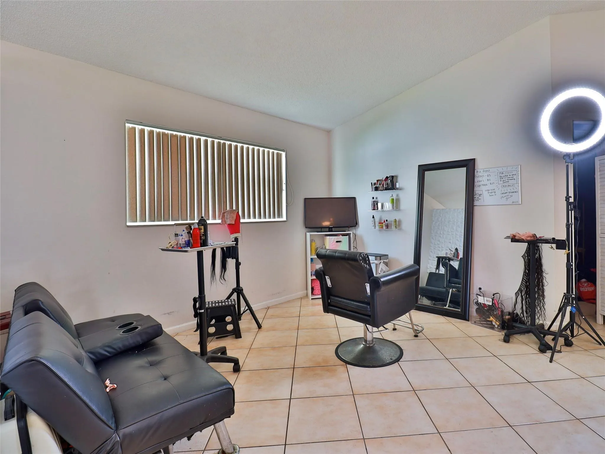5619 Kingsmill Ct