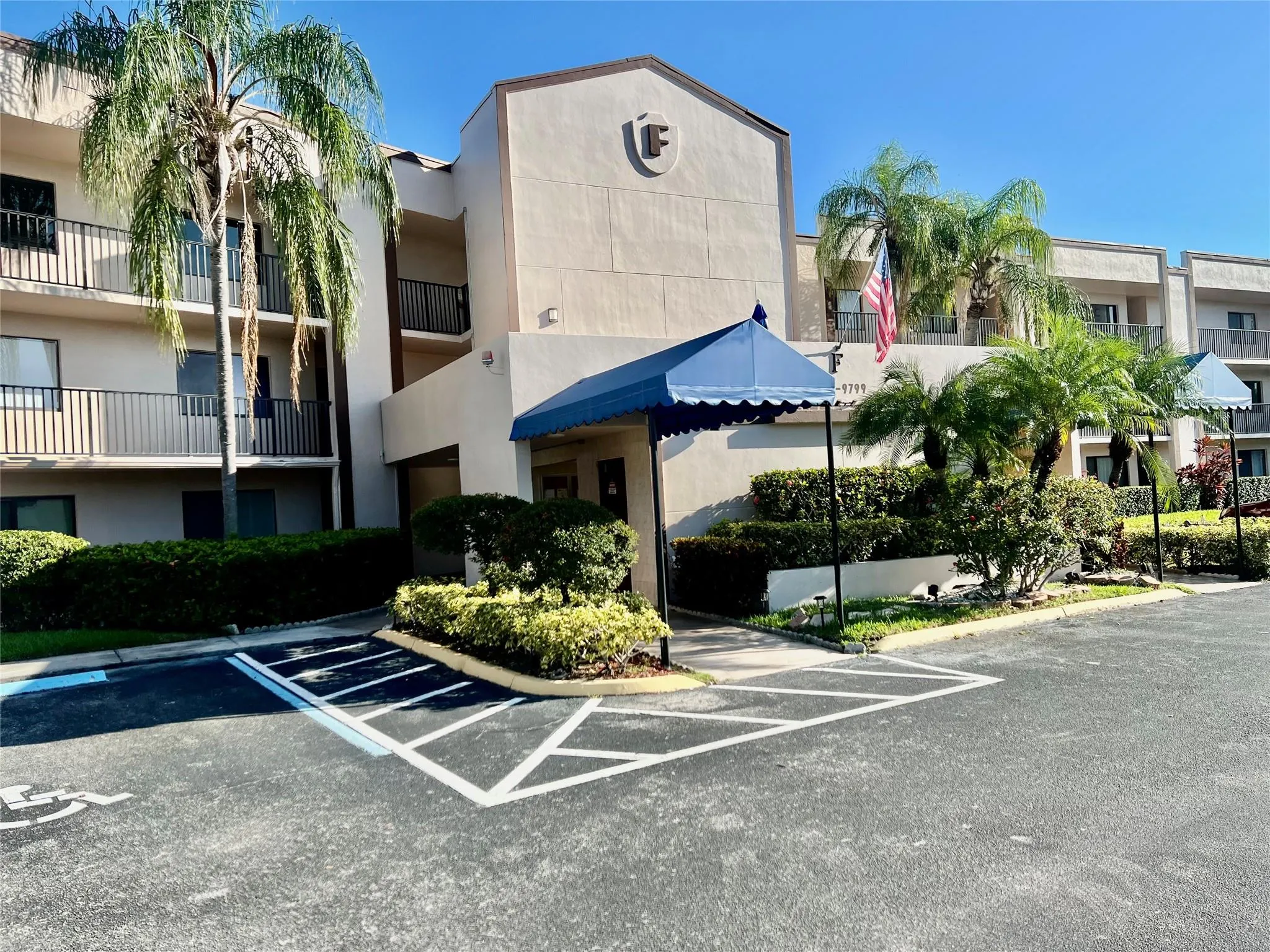9767 N Belfort Cir, #205