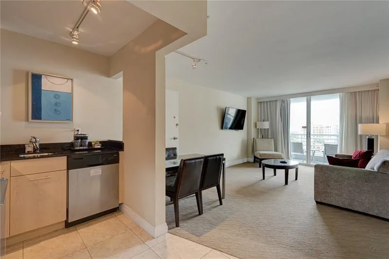 2670 E Sunrise Blvd, #1119