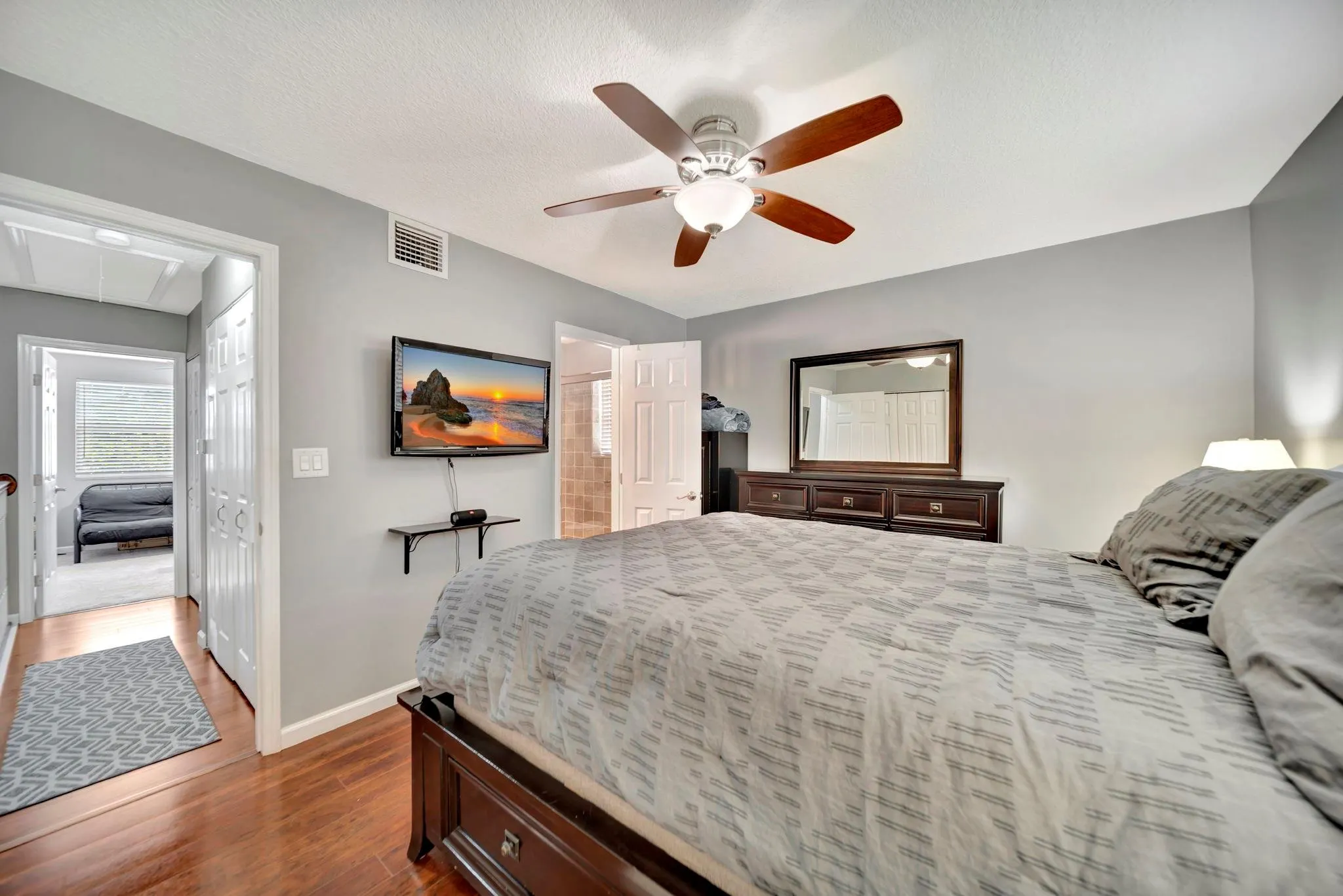 2635 NE 15th St, #2635