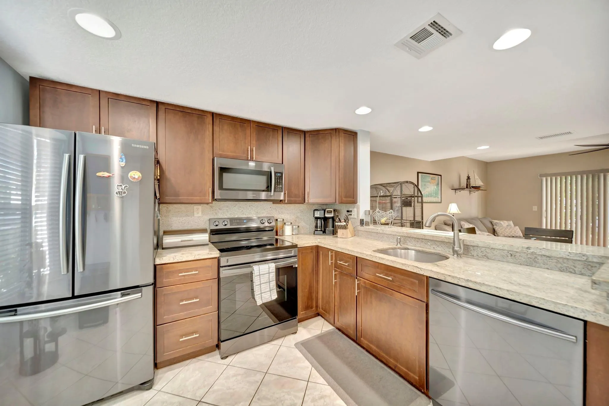 2635 NE 15th St, #2635