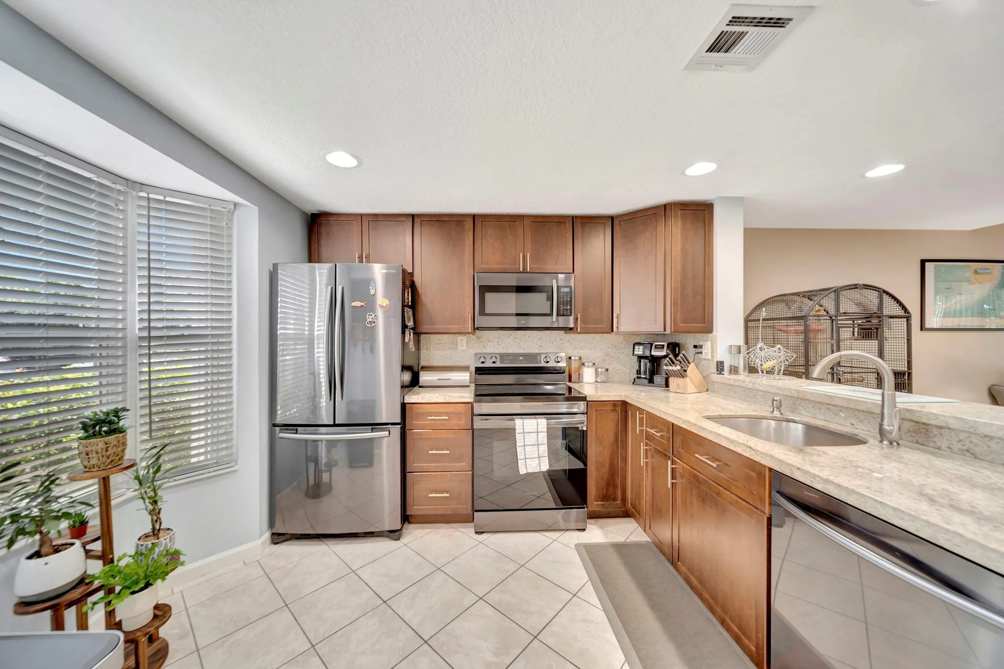 2635 NE 15th St, #2635