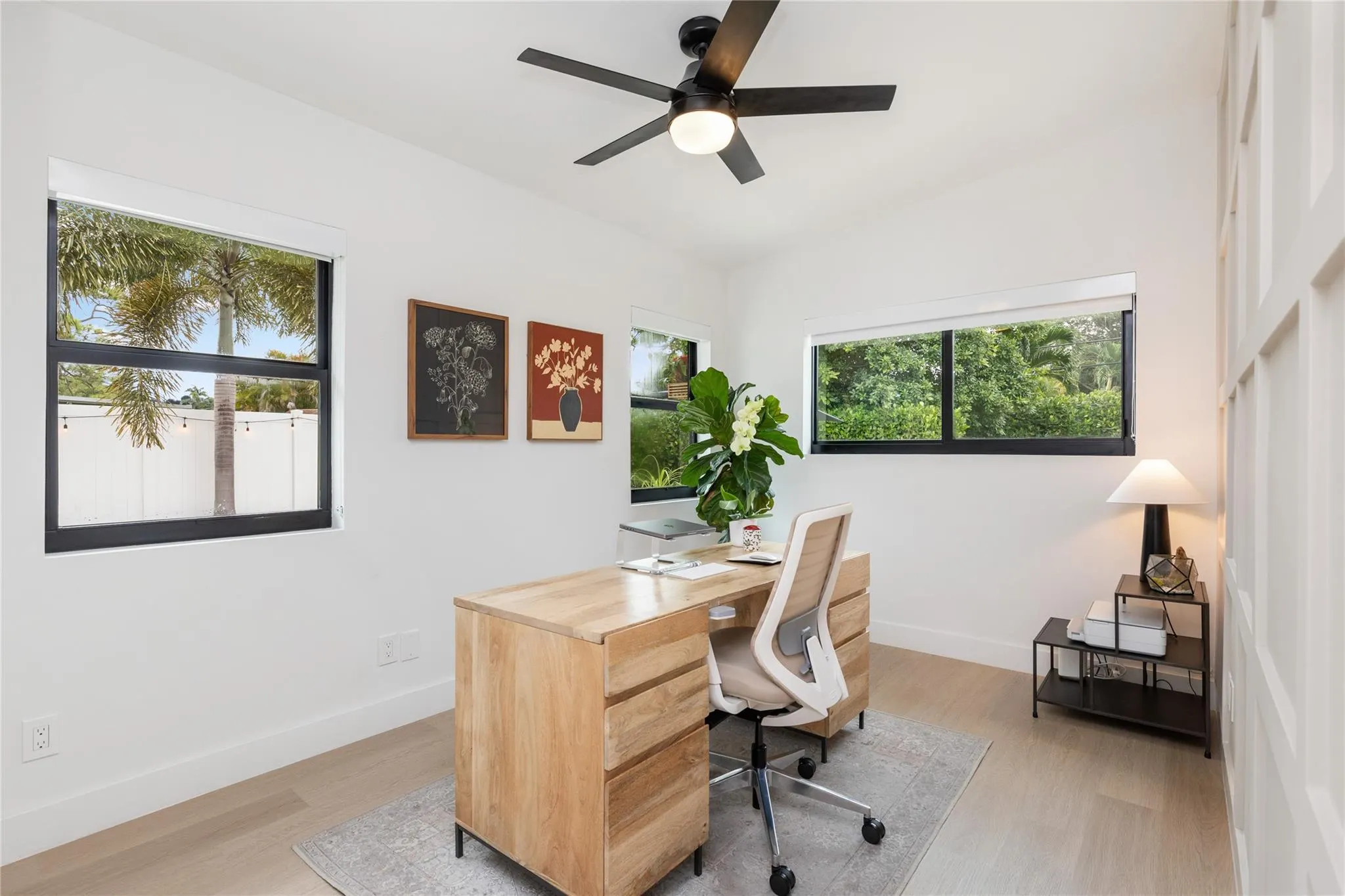 1080 E Country Club Cir