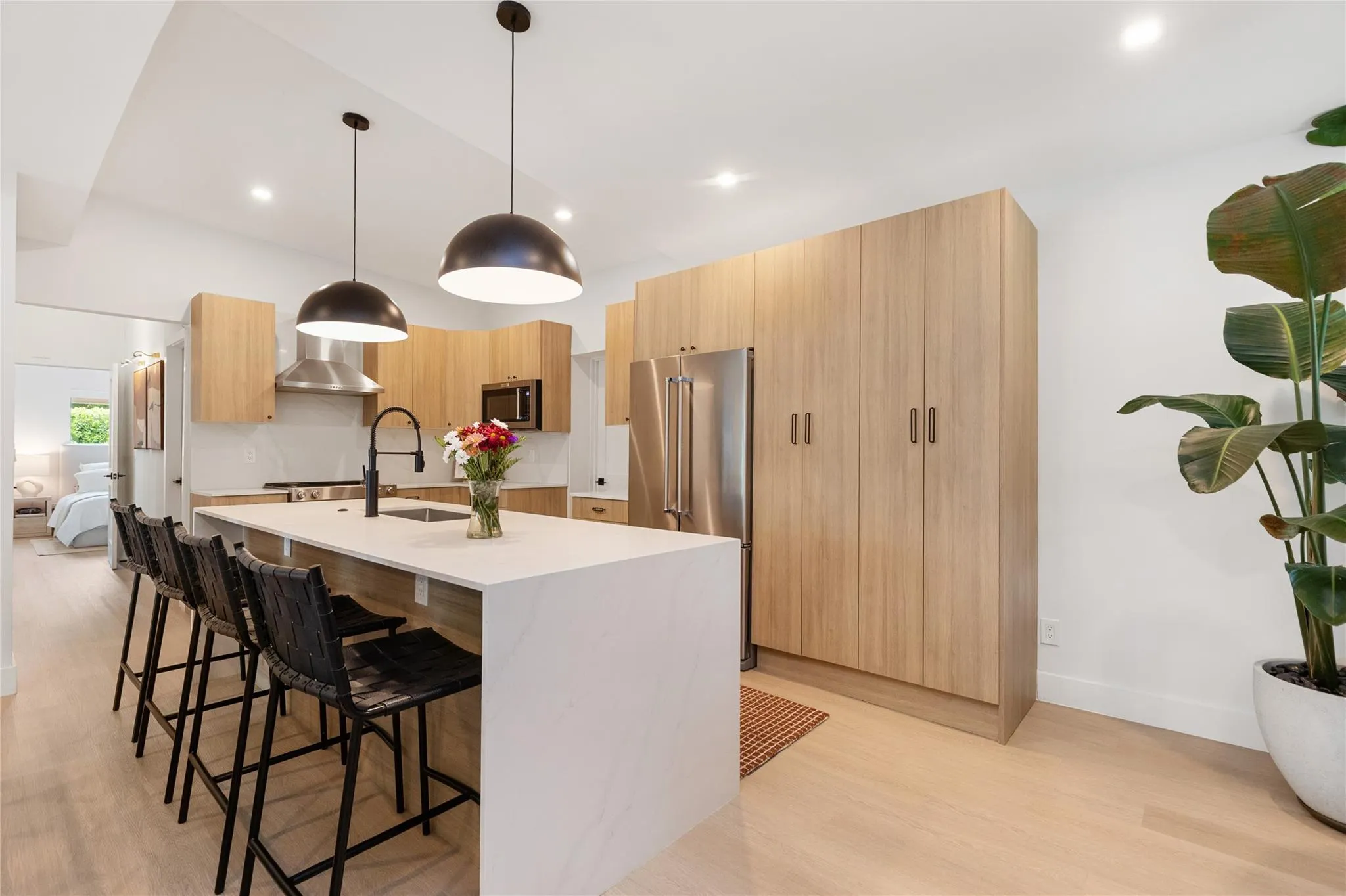 1080 E Country Club Cir