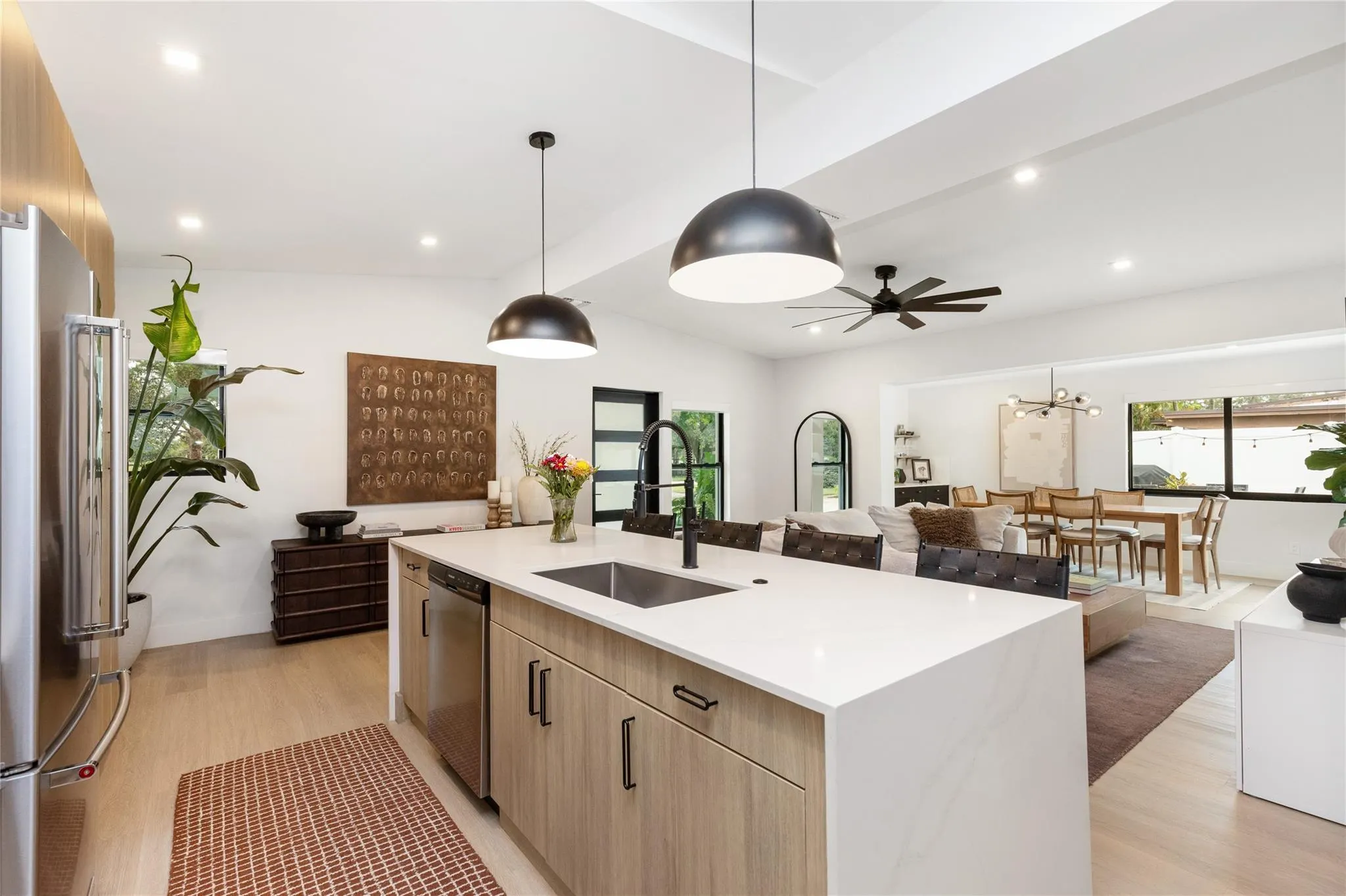 1080 E Country Club Cir