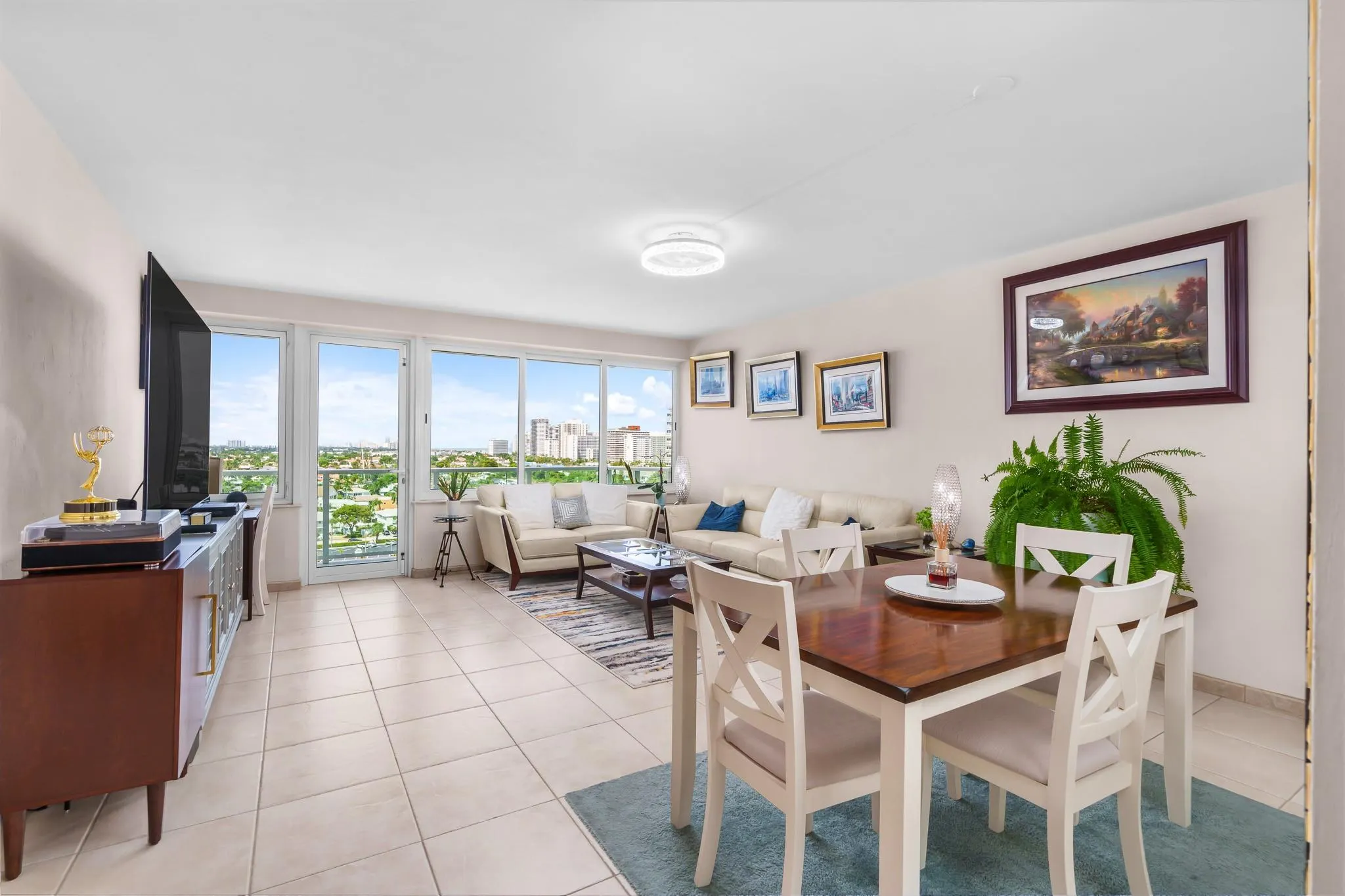 3233 NE 34th St, #1207