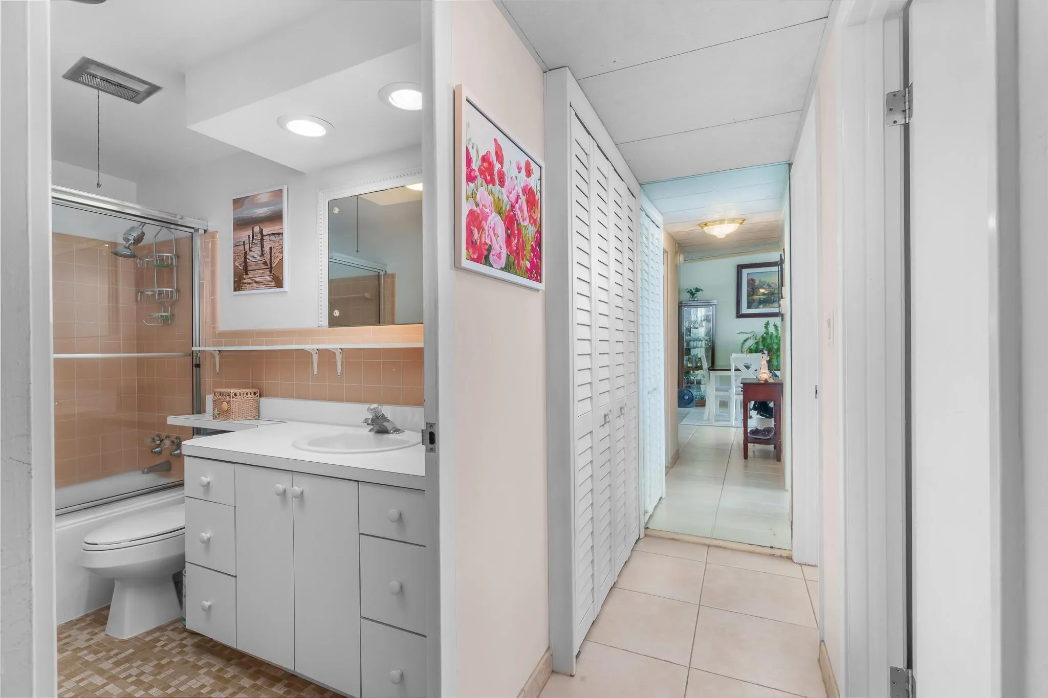 3233 NE 34th St, #1207